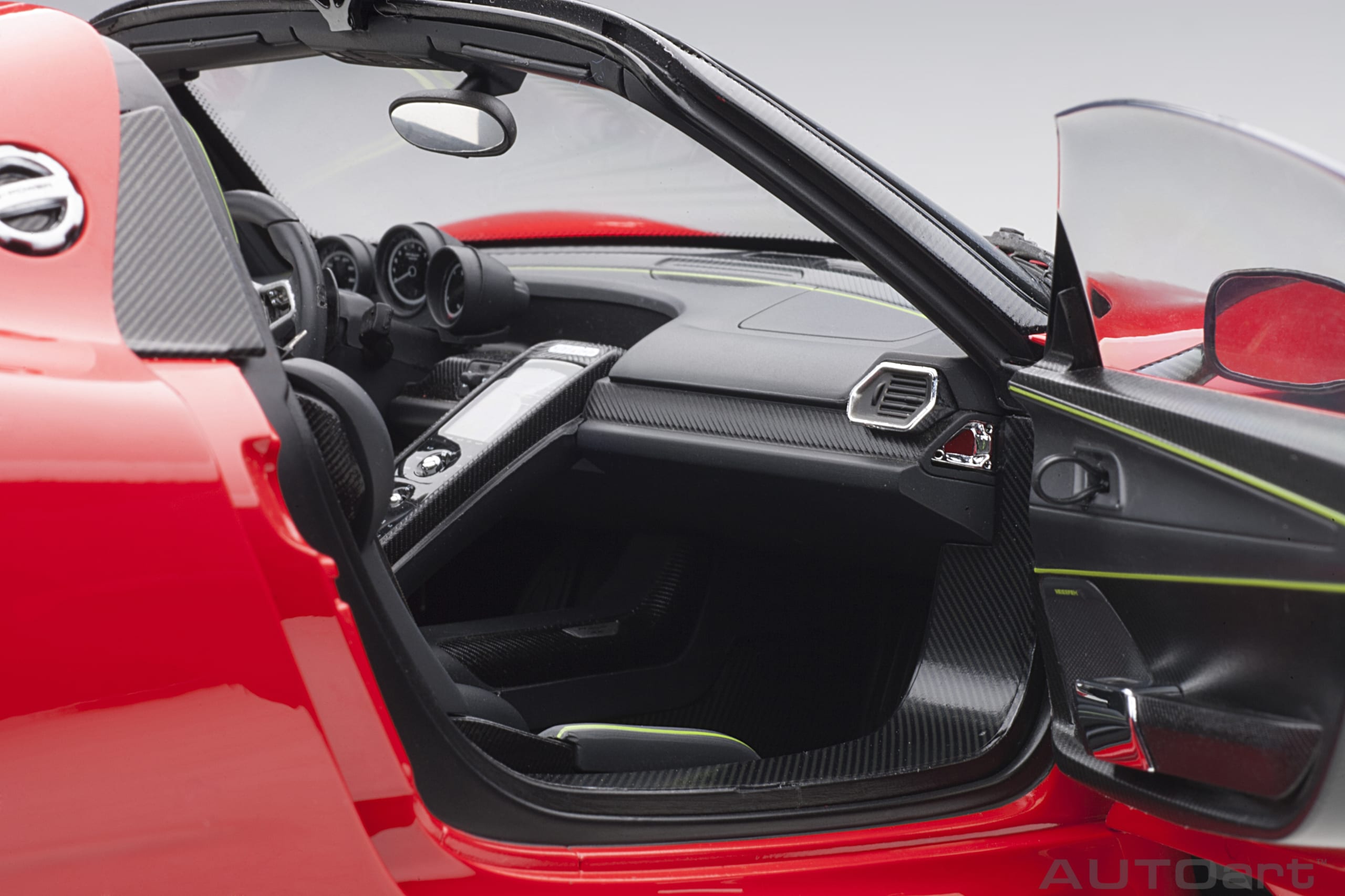 AUTOart Porsche 918 Spyder 2013 1:12 - Guards Red - Image 12