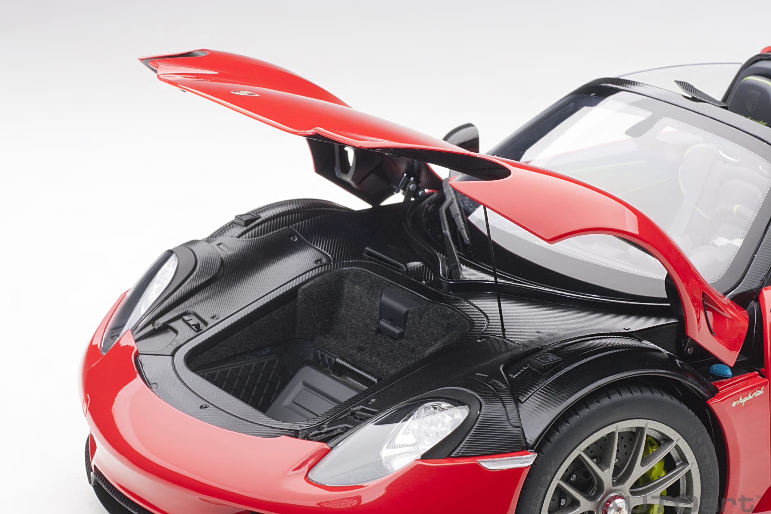 AUTOart Porsche 918 Spyder 2013 1:12 - Guards Red - Image 13
