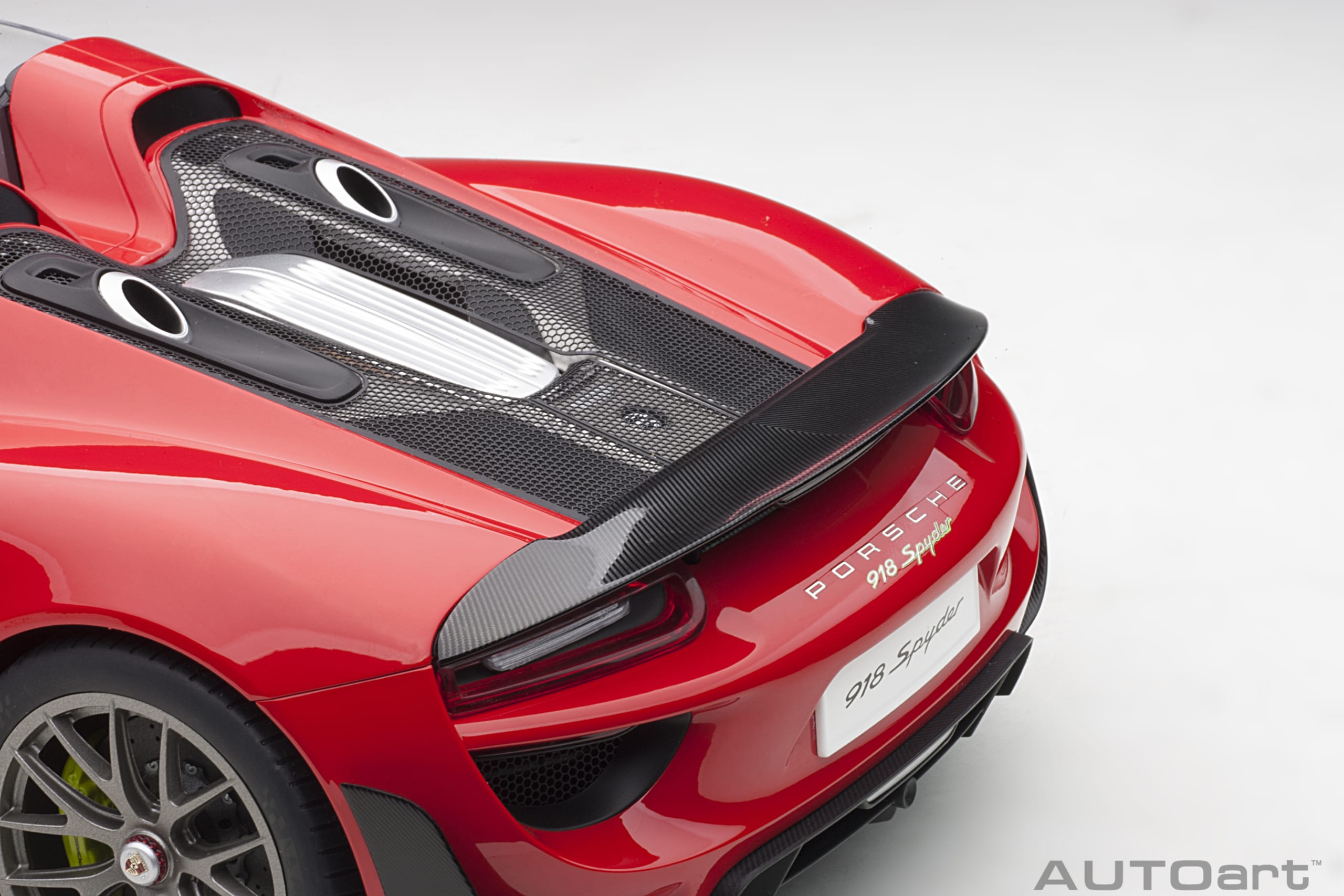 AUTOart Porsche 918 Spyder 2013 1:12 - Guards Red - Image 16