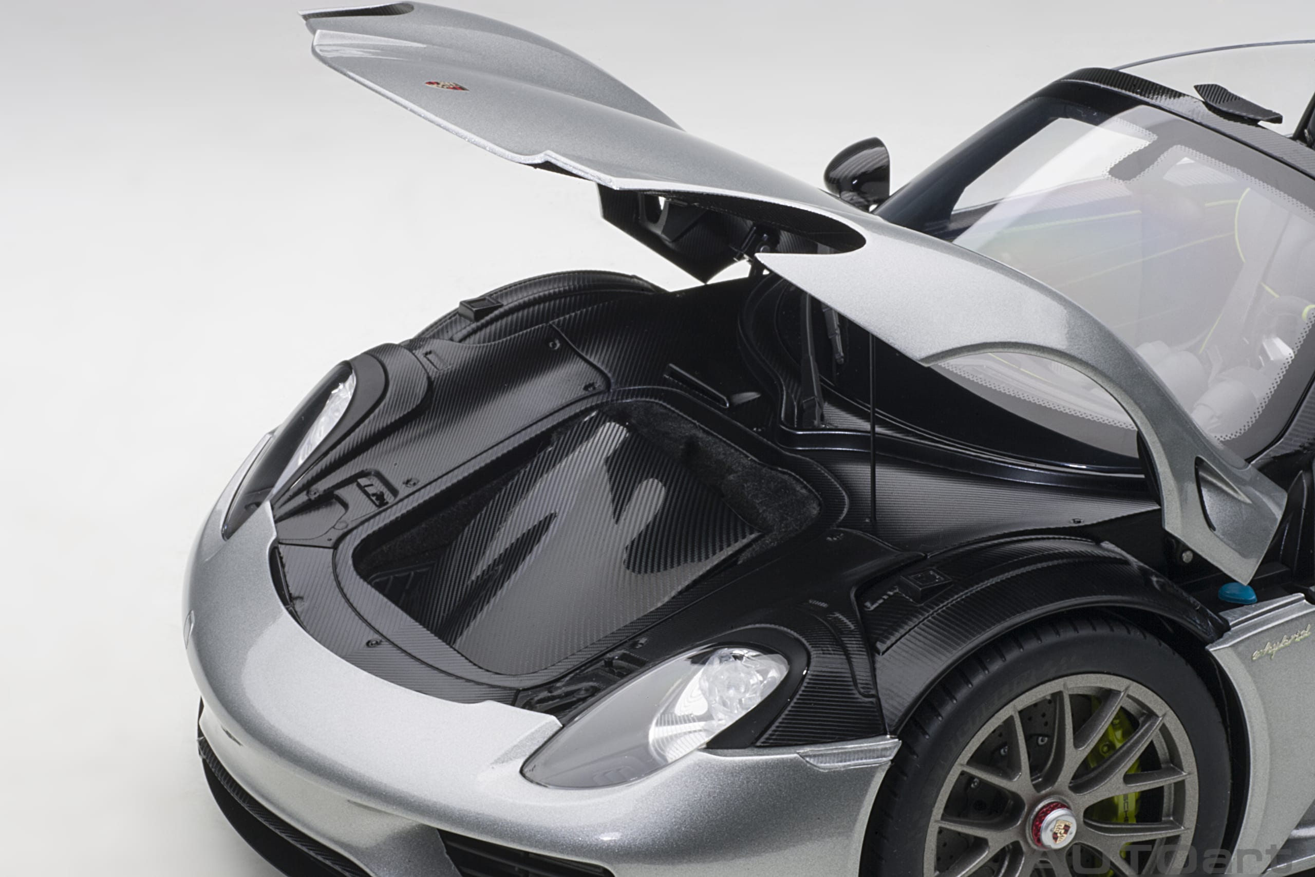 AUTOart Porsche 918 Spyder 2013 1:12 - GT Silver Metallic - Image 10