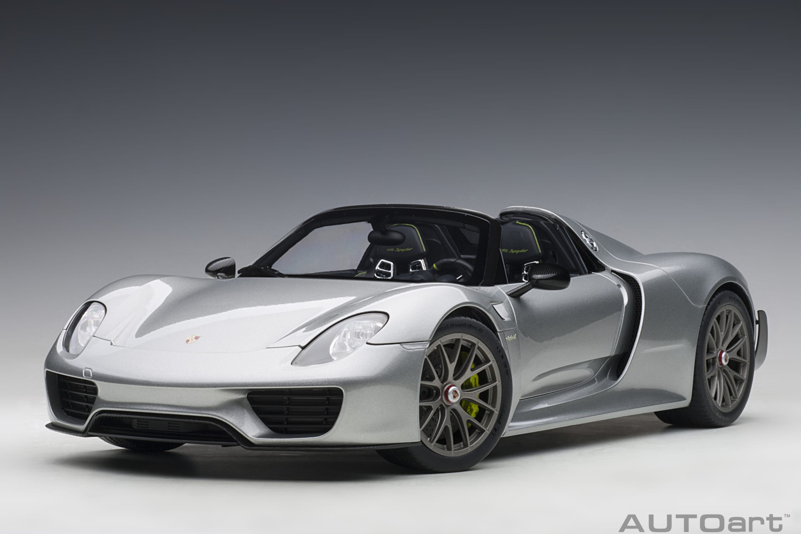AUTOart Porsche 918 Spyder 2013 1:12 - GT Silver Metallic - Image 6