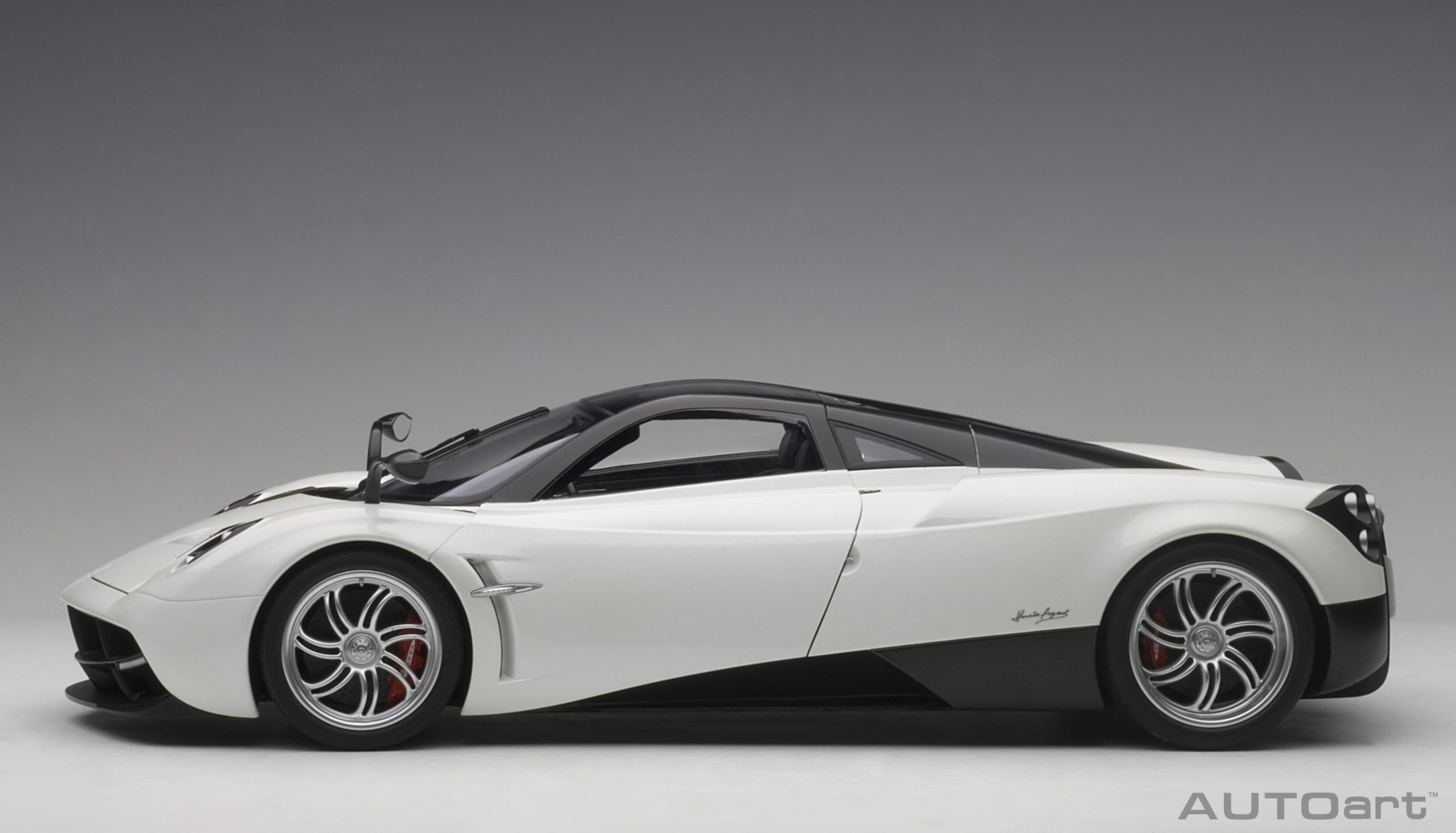 AUTOart Pagani Huayra 1:12 - White - Image 3