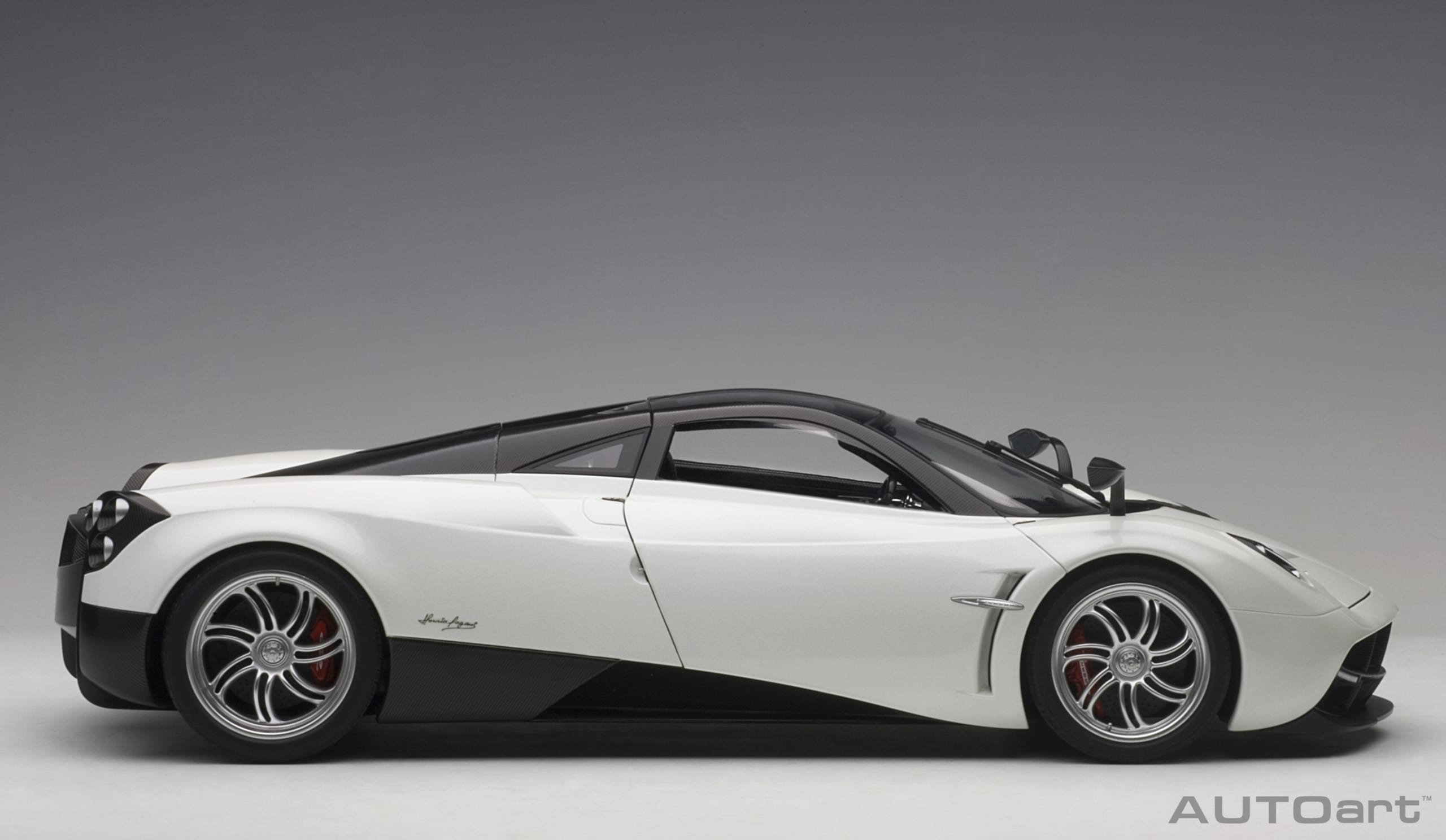 AUTOart Pagani Huayra 1:12 - White - Image 4