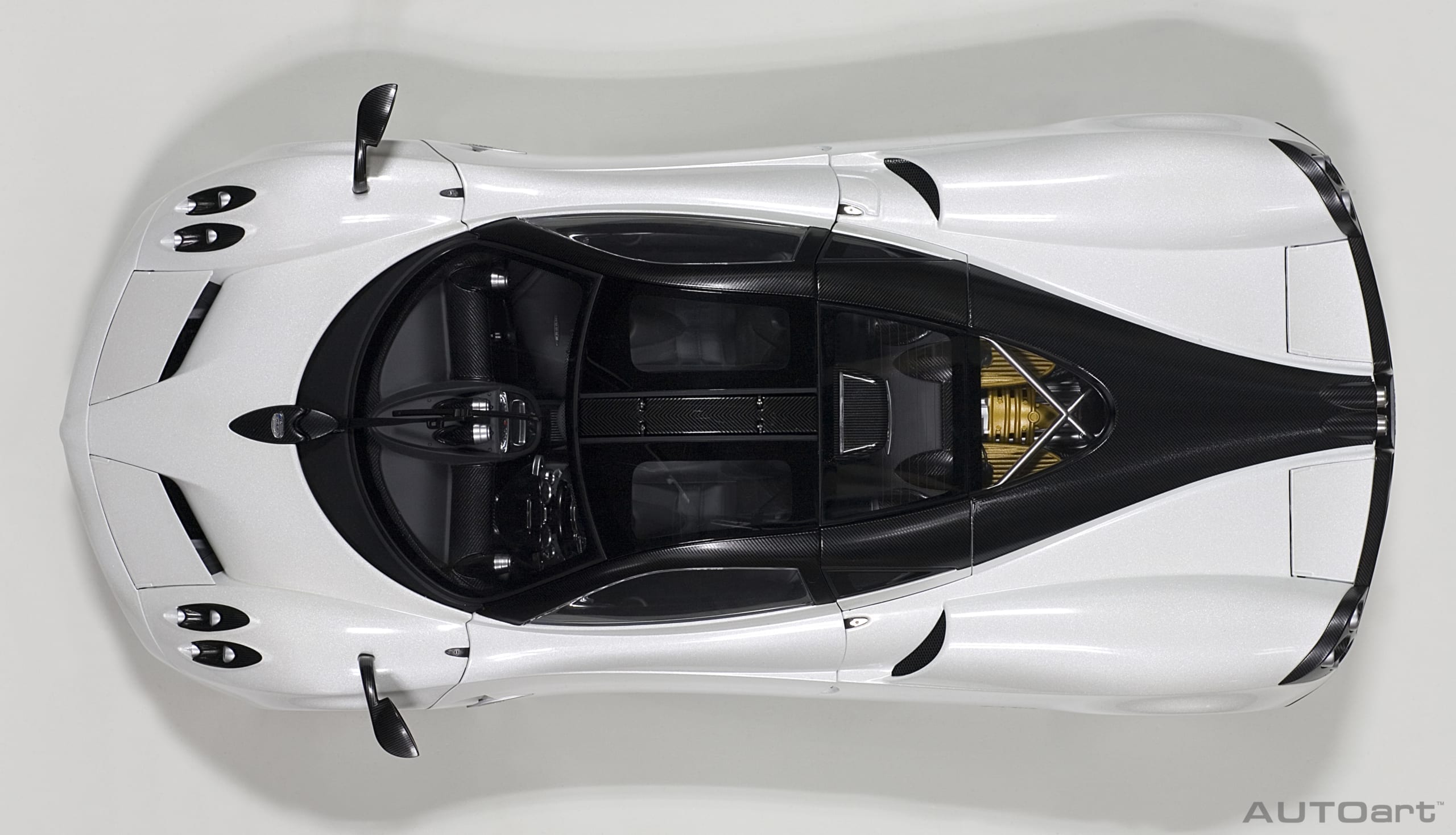 AUTOart Pagani Huayra 1:12 - White - Image 7
