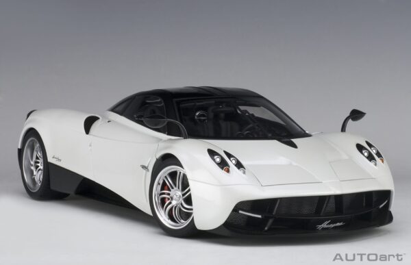 AUTOart Pagani Huayra 1:12 - ホワイト - modelcars24