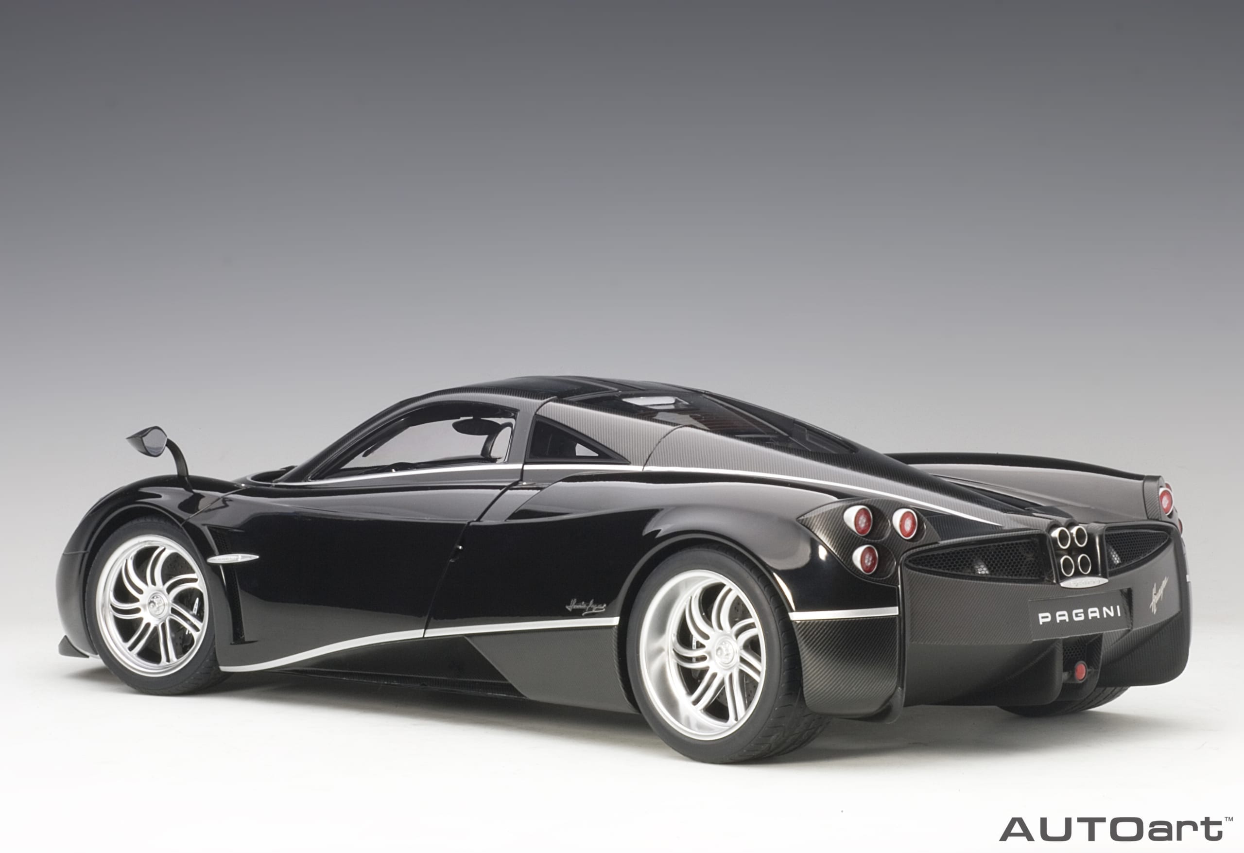 AUTOart Pagani Huayra 1:12 - Glossy Black - Image 2