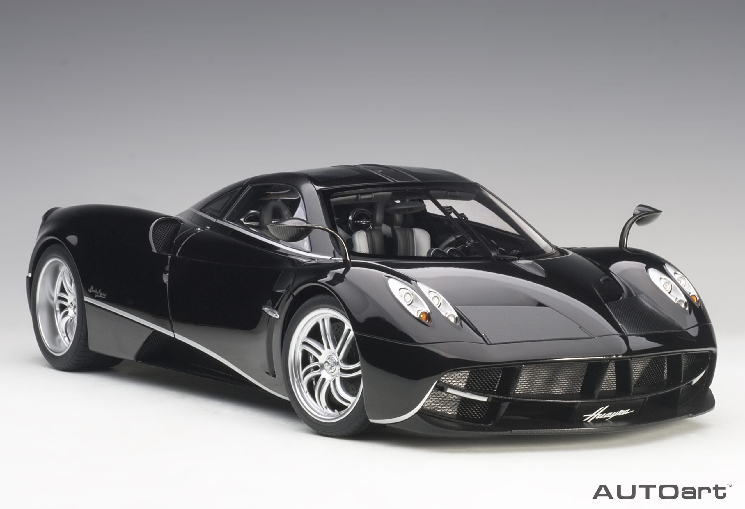 AUTOart Pagani Huayra 1:12 - Glossy Black - Image 15