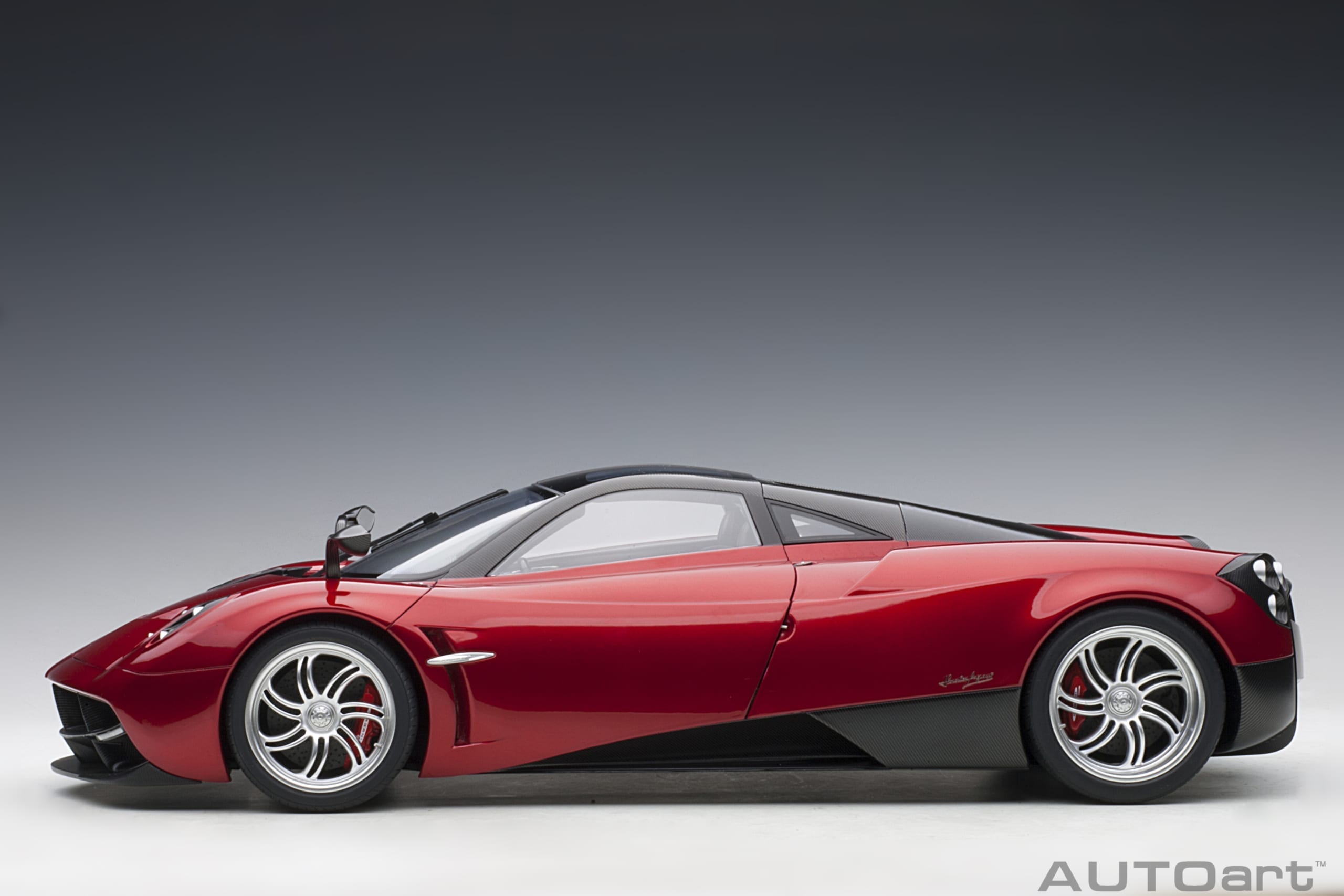 AUTOart Pagani Huayra 1:12 - Metallic Red - Image 3