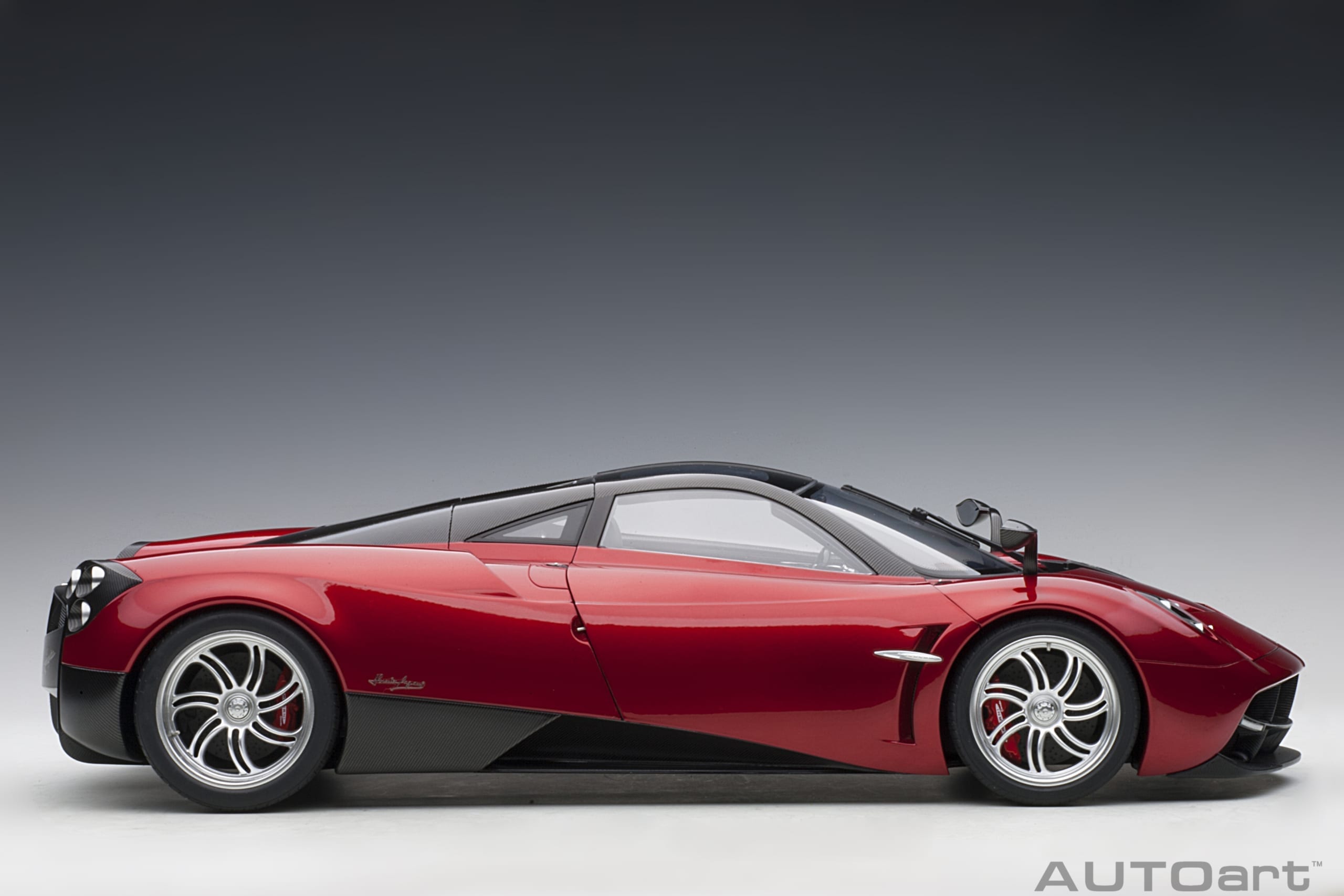 AUTOart Pagani Huayra 1:12 - Metallic Red - Image 4