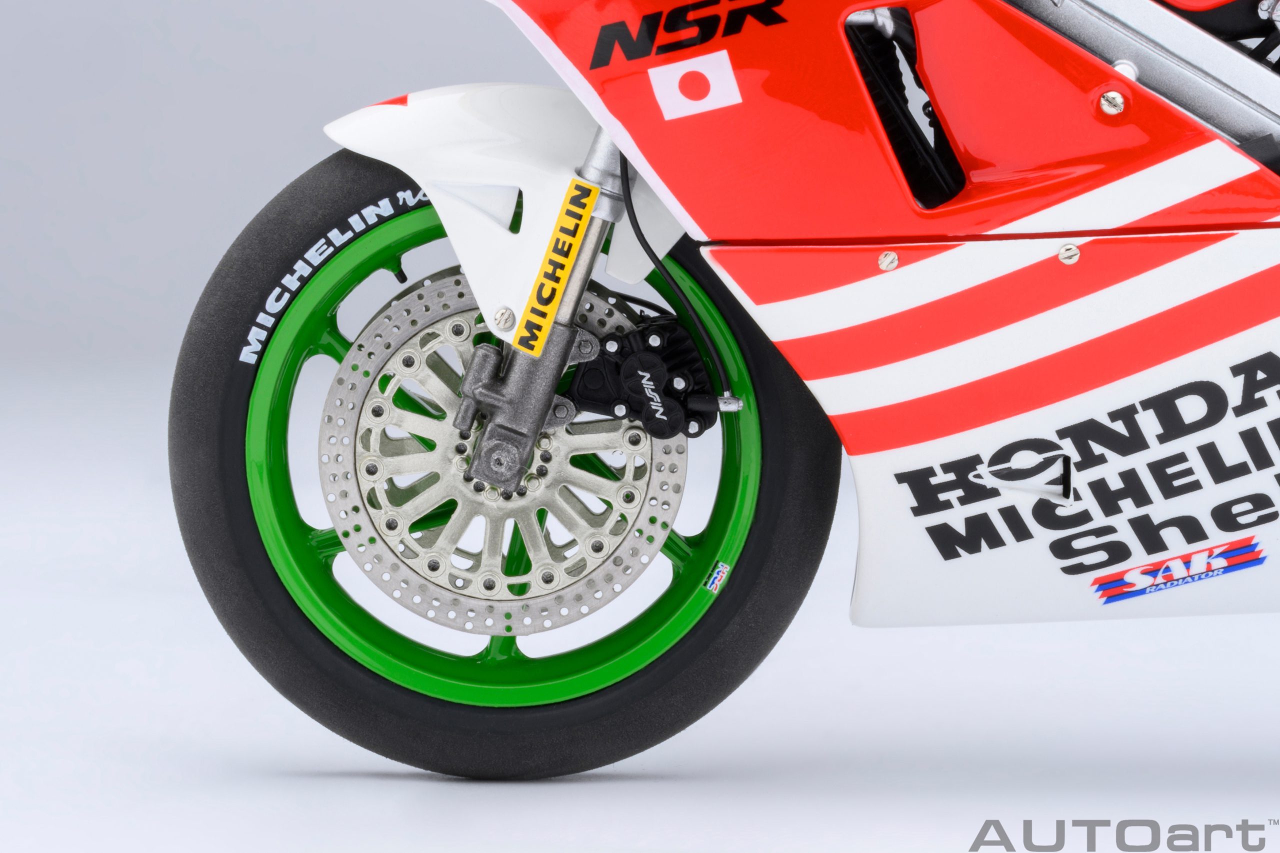AUTOart Honda NSR 500 1989 WGP500 Baribari Densetsu Version #56 1:12 - Image 7