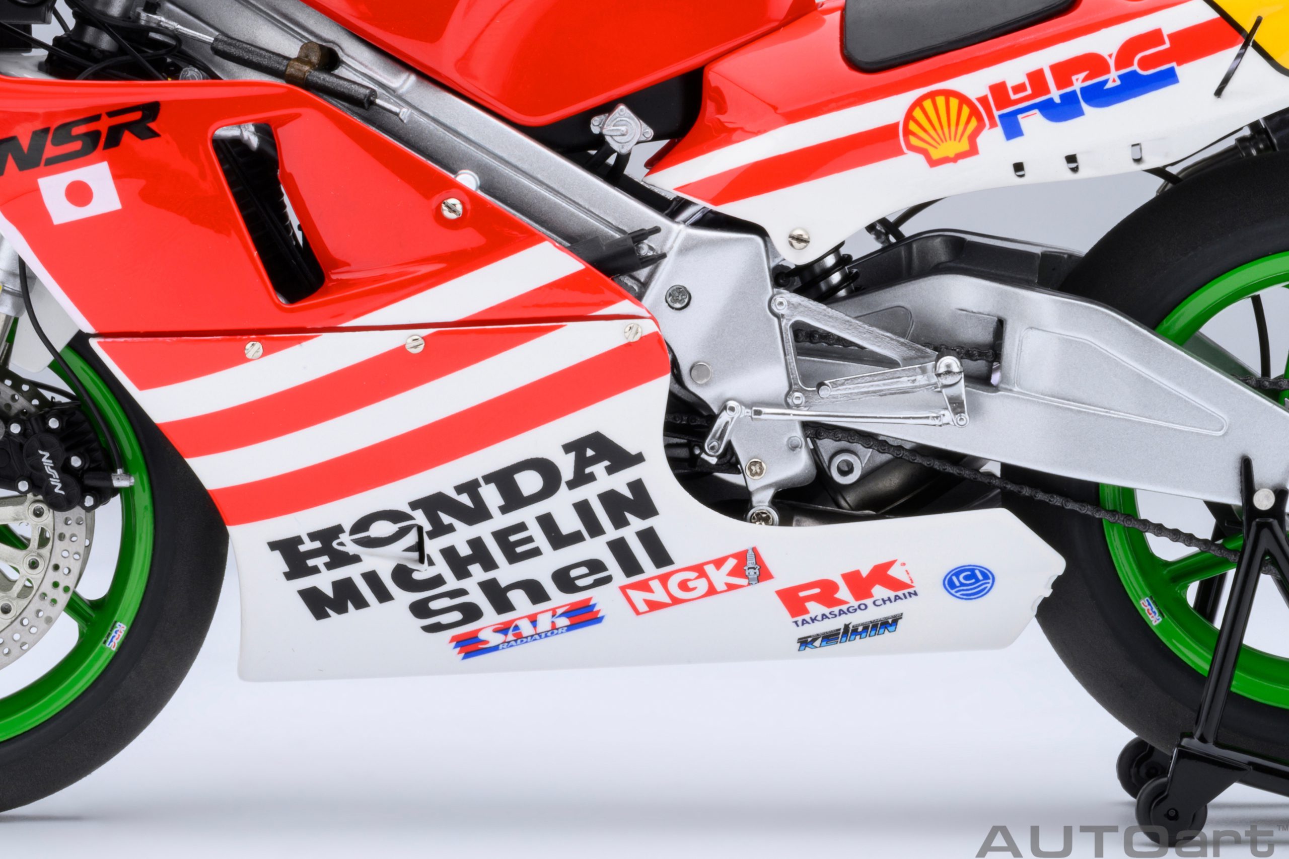 AUTOart Honda NSR 500 1989 WGP500 Baribari Densetsu Version #56 1:12 - Image 8