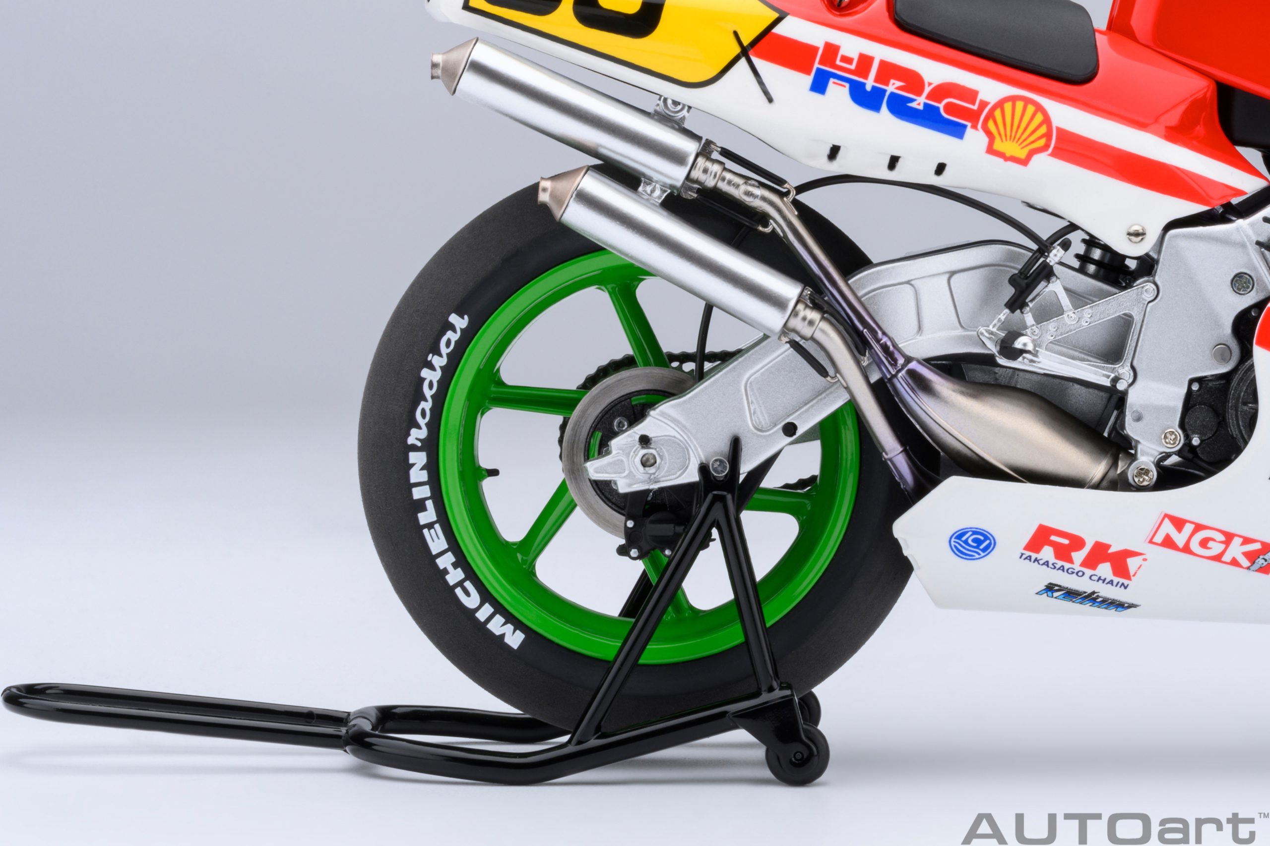 AUTOart Honda NSR 500 1989 WGP500 Baribari Densetsu Version #56 1:12 - Image 11