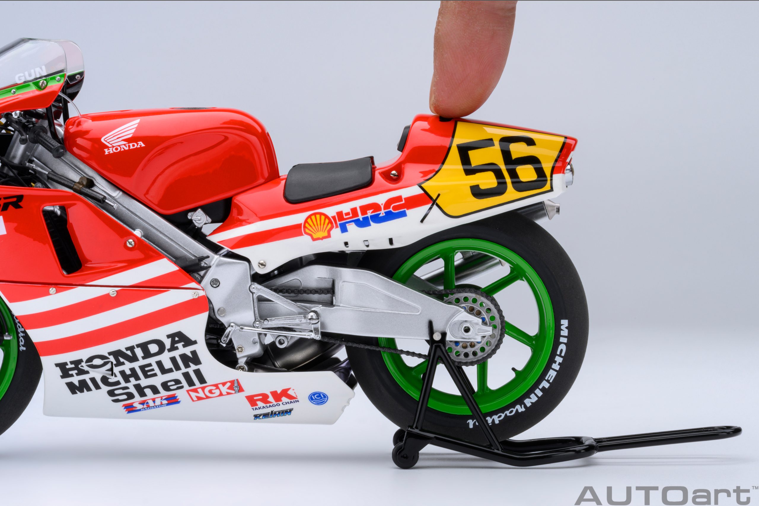 AUTOart Honda NSR 500 1989 WGP500 Baribari Densetsu Version #56 1:12 - Image 16