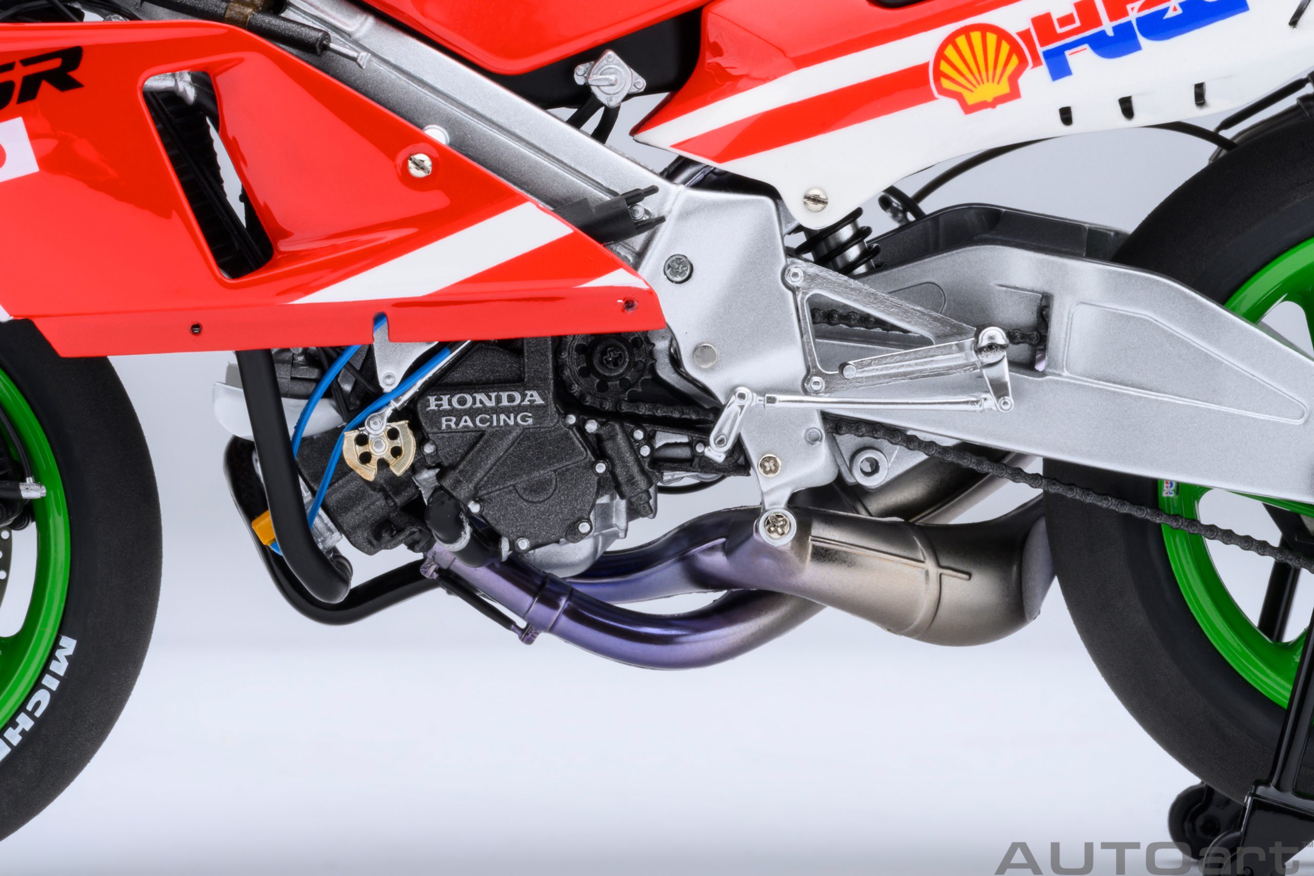 AUTOart Honda NSR 500 1989 WGP500 Baribari Densetsu Version #56 1:12 - Image 17