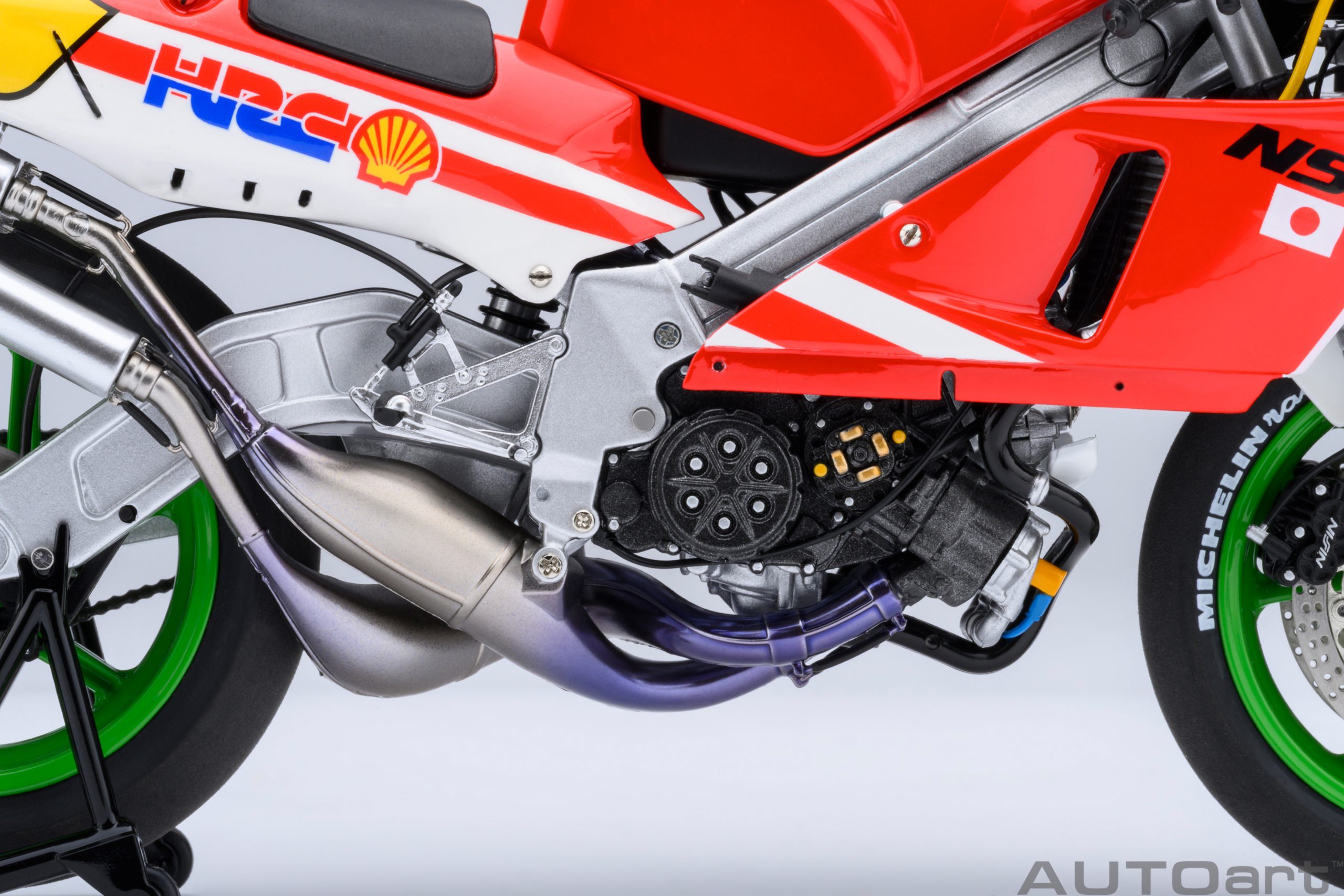 AUTOart Honda NSR 500 1989 WGP500 Baribari Densetsu Version #56 1:12 - Image 18