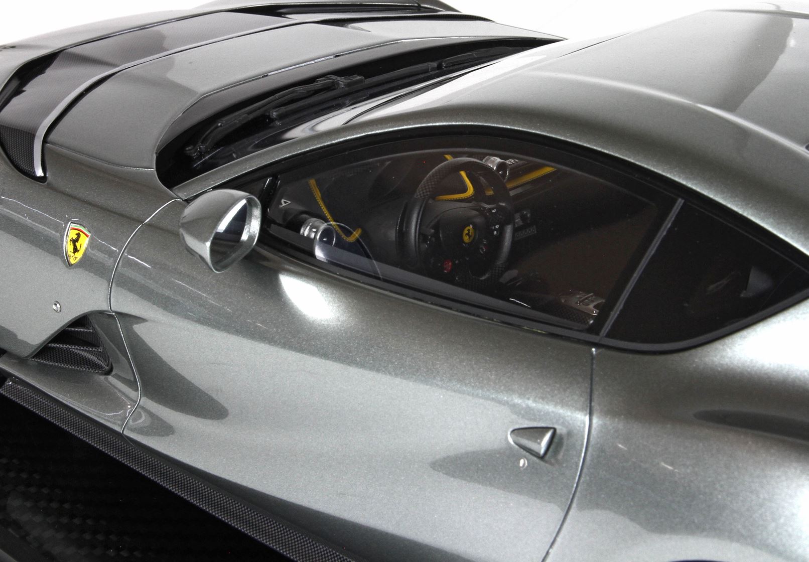 BBR Ferrari 812 Competizione - Coburn Grey | 1:12 - Imagen 4