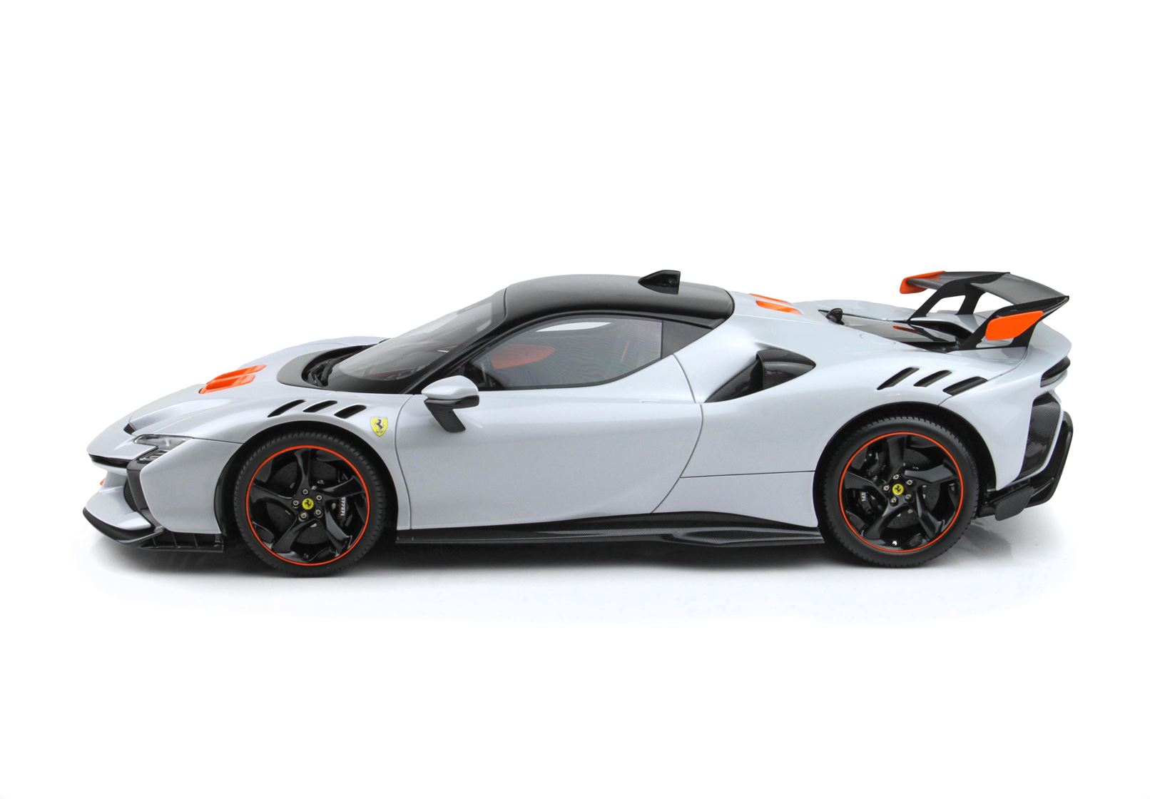 BBR Ferrari SF90XX Stradale - Arctic White | 1:12 - Imagen 4