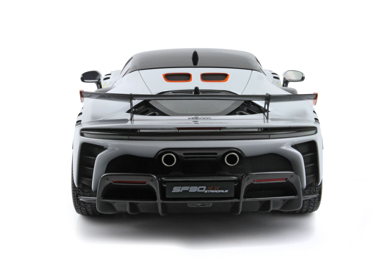 BBR Ferrari SF90XX Stradale - Arctic White | 1:12 - Imagen 6