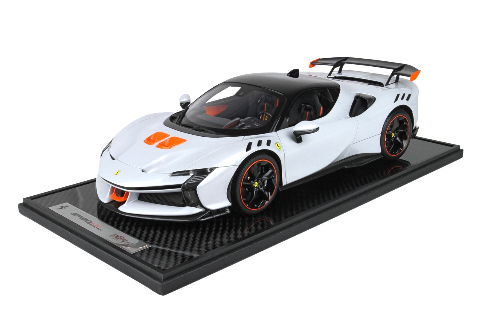 BBR Ferrari SF90XX Stradale - Blanco Ártico | 1:12