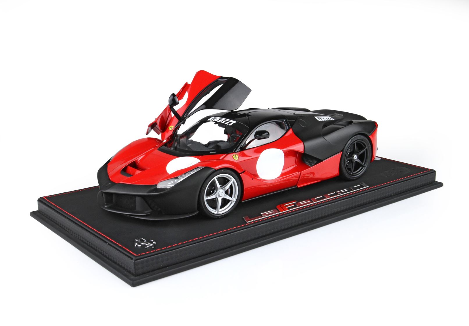 BBR Ferrari LaFerrari Test 2012 - Special Pack - Corsa Red and Matte Black | 1:18