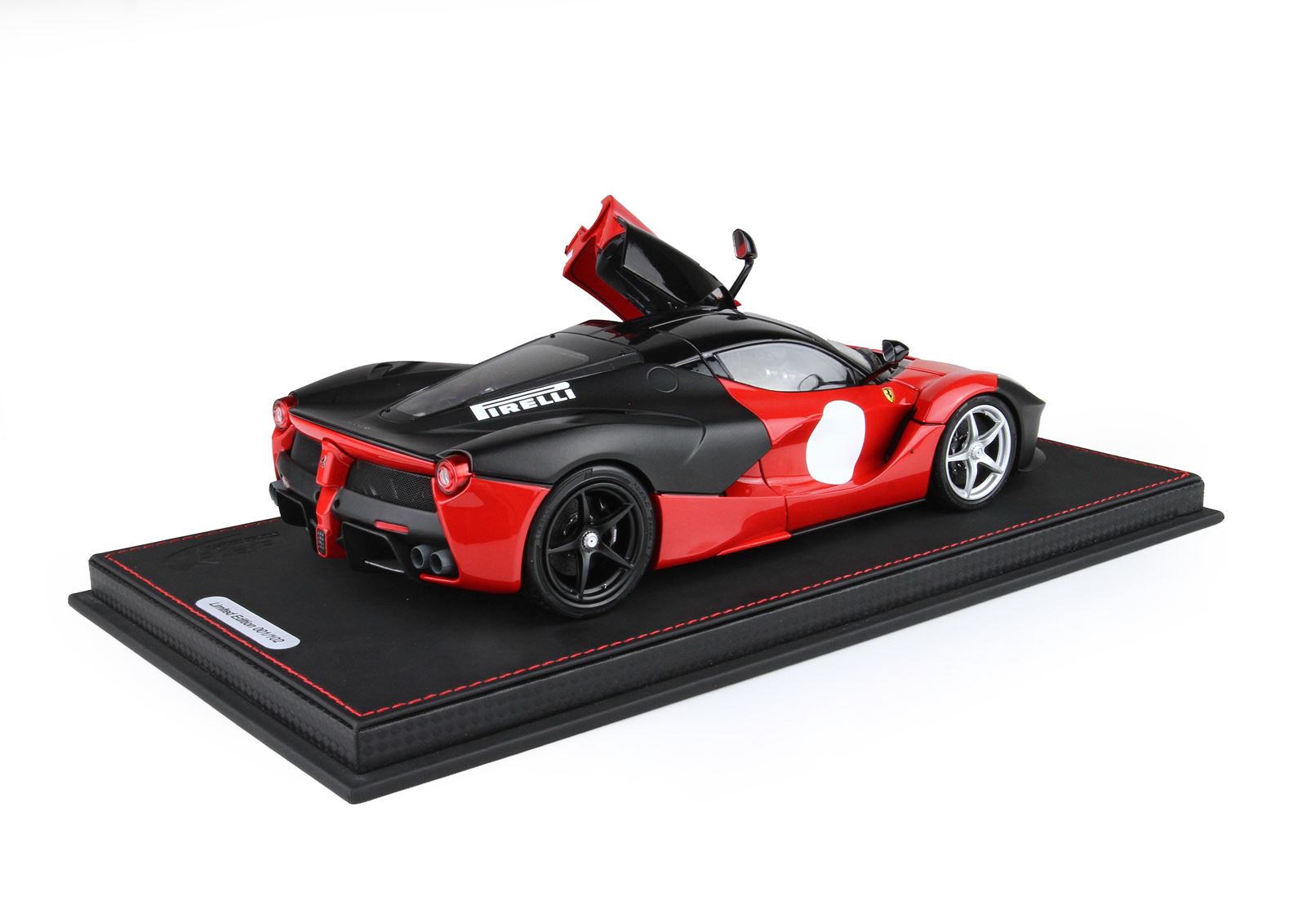BBR Ferrari LaFerrari Test 2012 - Special Pack - Corsa Red and Matte Black | 1:18 - Image 2