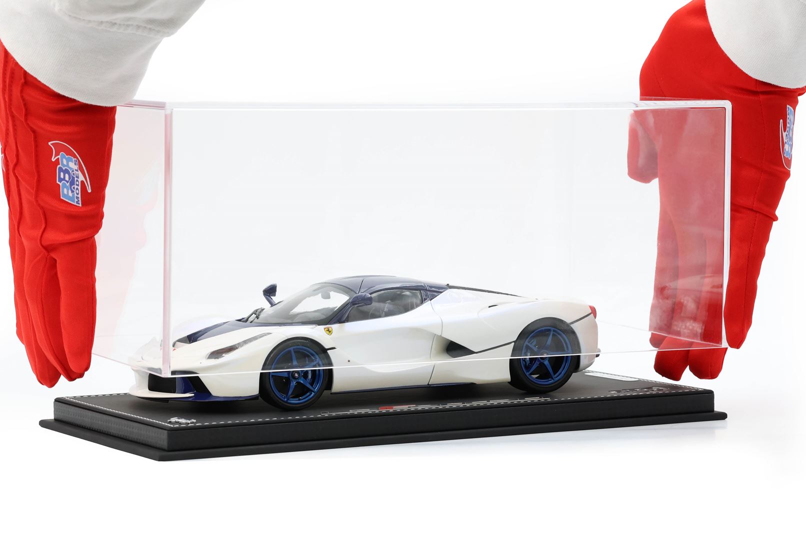 BBR Ferrari LaFerrari 2012 Special Pack - Birdcage White | 1:18 – Bild 3