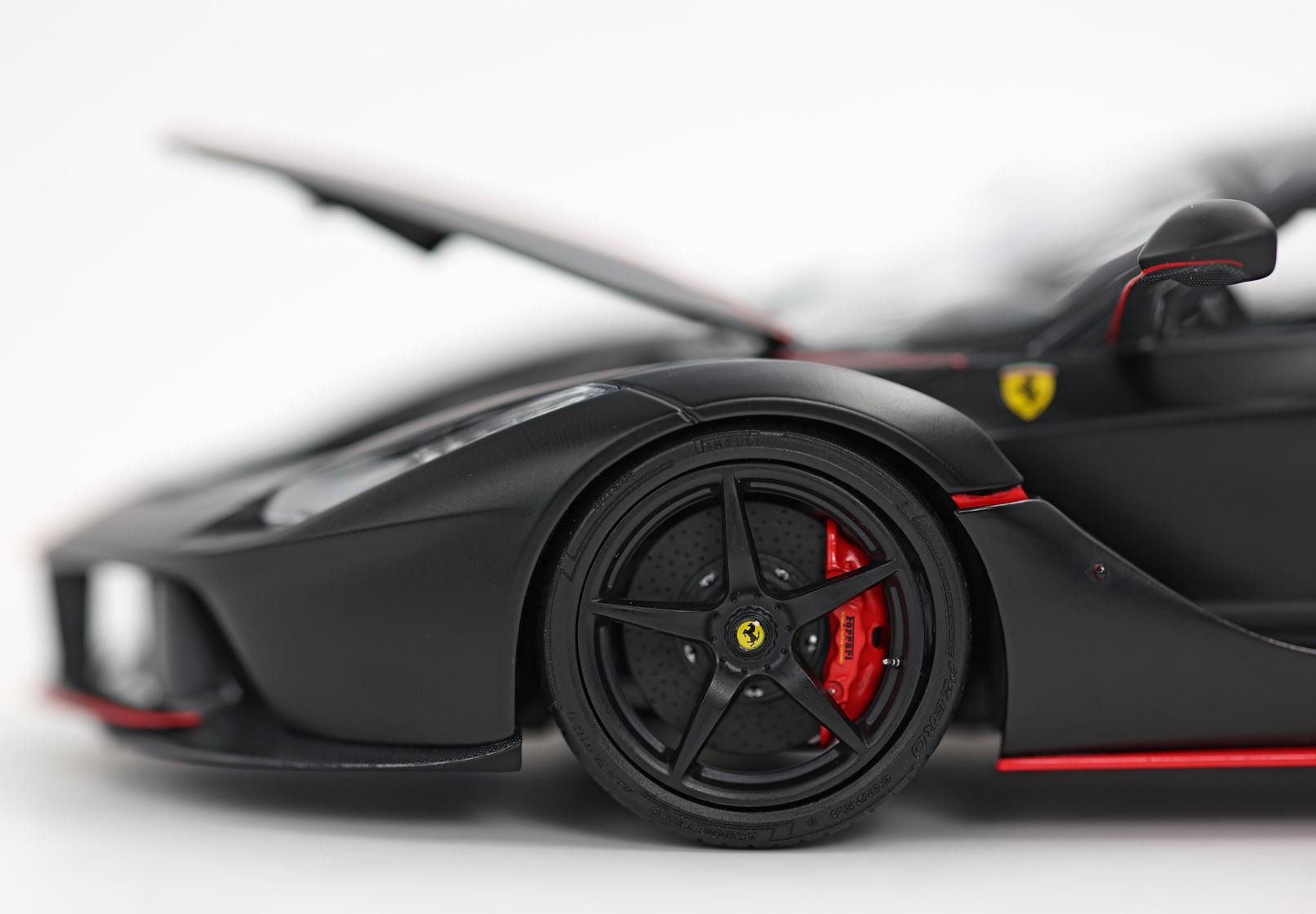 BBR Ferrari LaFerrari Fernando Alonso - Matt Black with Red Stripes | 1:18 - Image 8