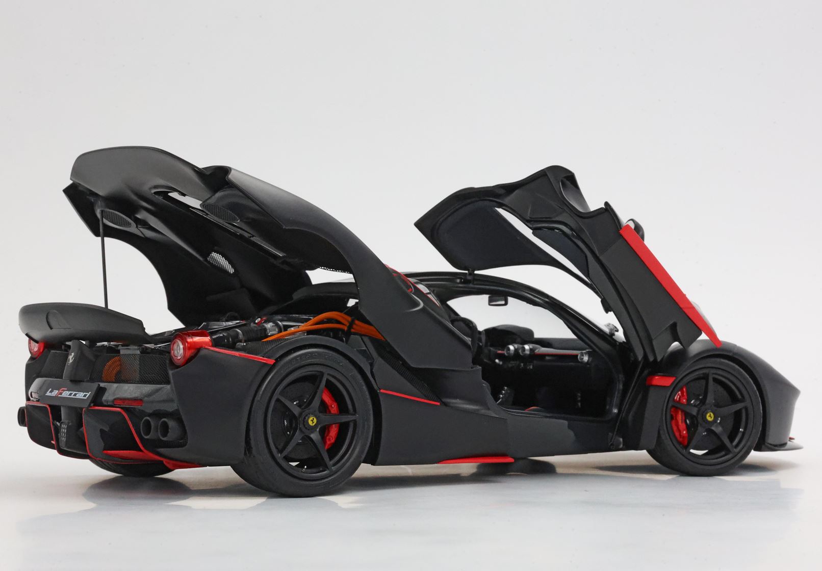 BBR Ferrari LaFerrari Fernando Alonso - Matt Black with Red Stripes | 1:18 - Image 5