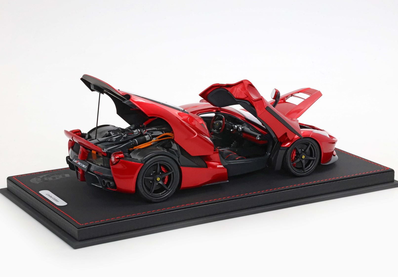 BBR Ferrari LaFerrari 2012 Luxury Pack - Red F1 2007 | 1:18 - Imagen 2