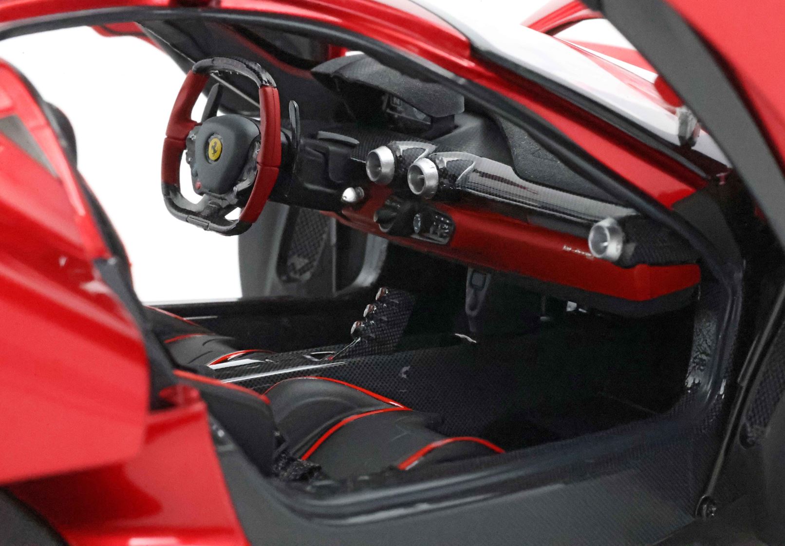 BBR Ferrari LaFerrari 2012 Luxury Pack - Red F1 2007 | 1:18 - Imagen 5