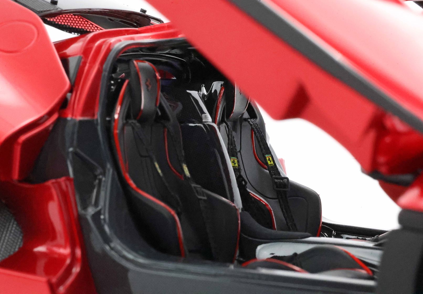 BBR Ferrari LaFerrari 2012 Luxury Pack - Red F1 2007 | 1:18 - Imagen 6