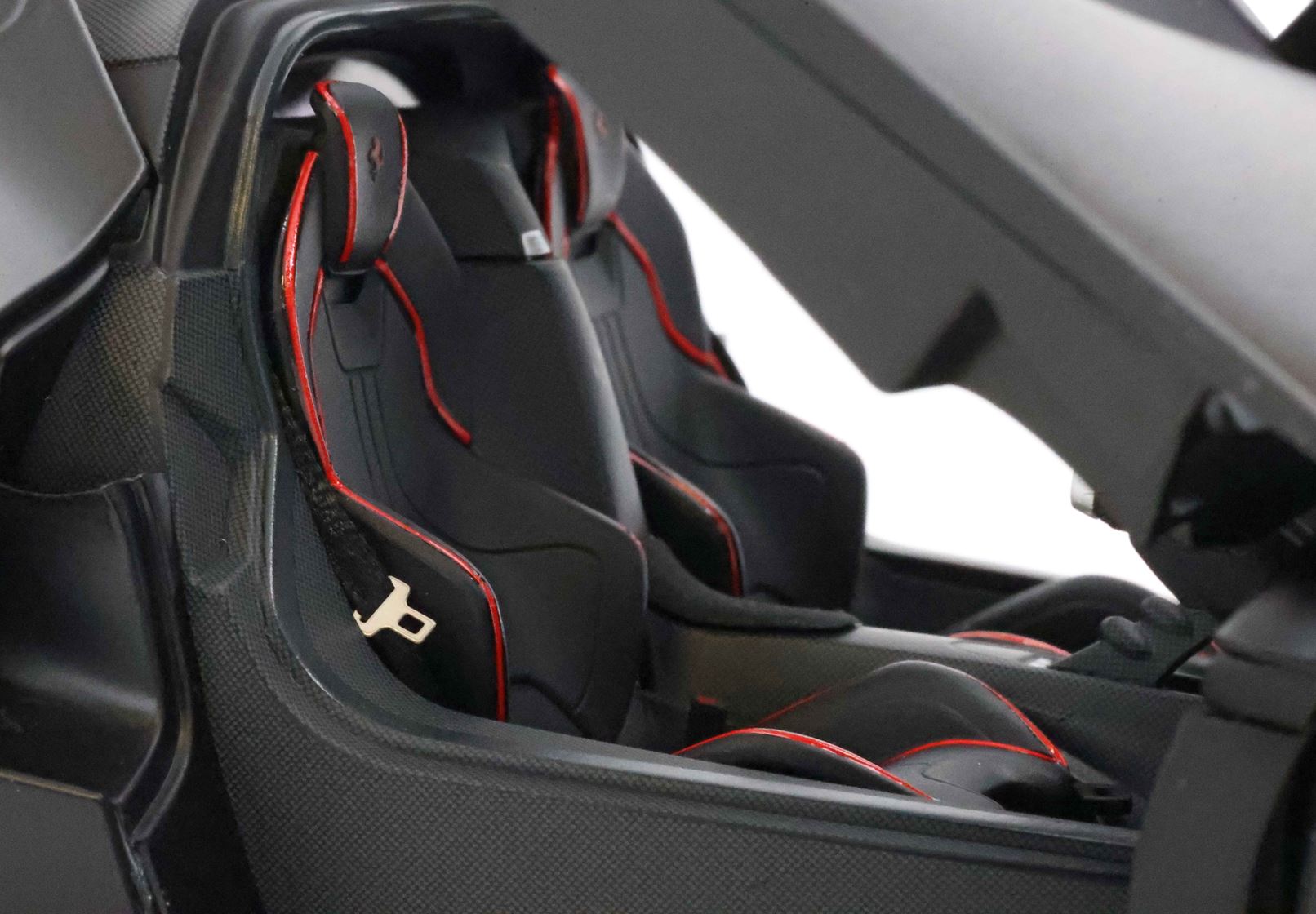 BBR Ferrari LaFerrari 2012 - Matte Black with Matte Carbon Roof | 1:18 - Imagen 9