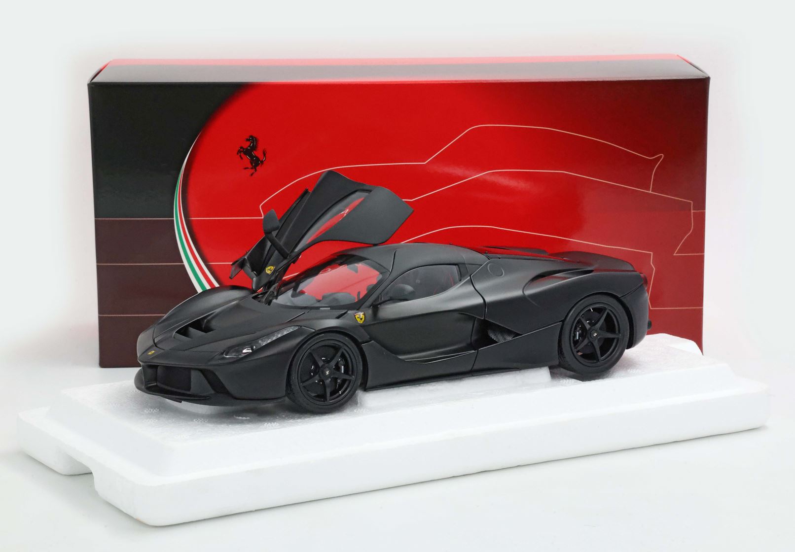 BBR Ferrari LaFerrari 2012 - Negro Mate con Techo de Carbono Mate | 1:18
