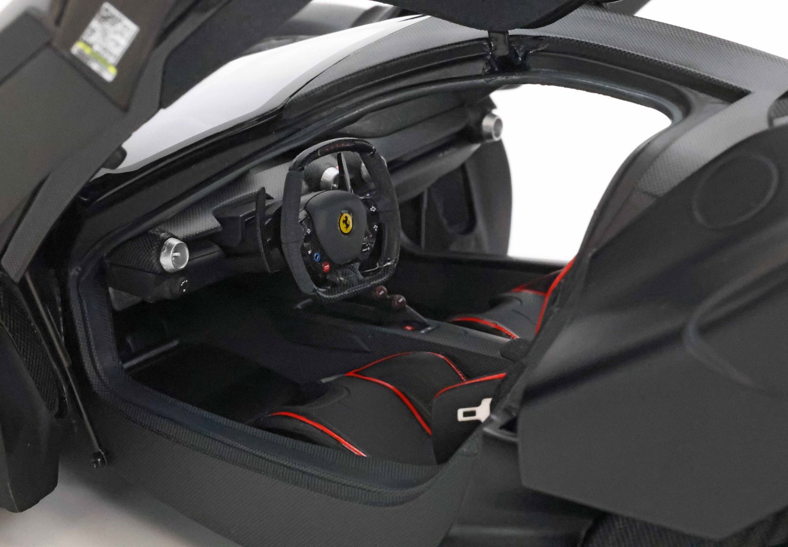 BBR Ferrari LaFerrari 2012 - Matte Black with Matte Carbon Roof | 1:18 - Imagen 6