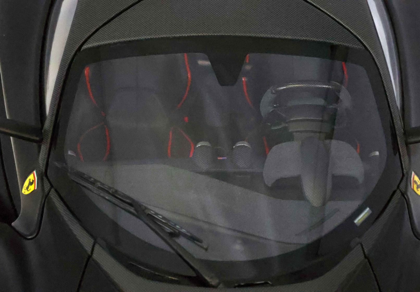 BBR Ferrari LaFerrari 2012 - Matte Black with Matte Carbon Roof | 1:18 - Imagen 8