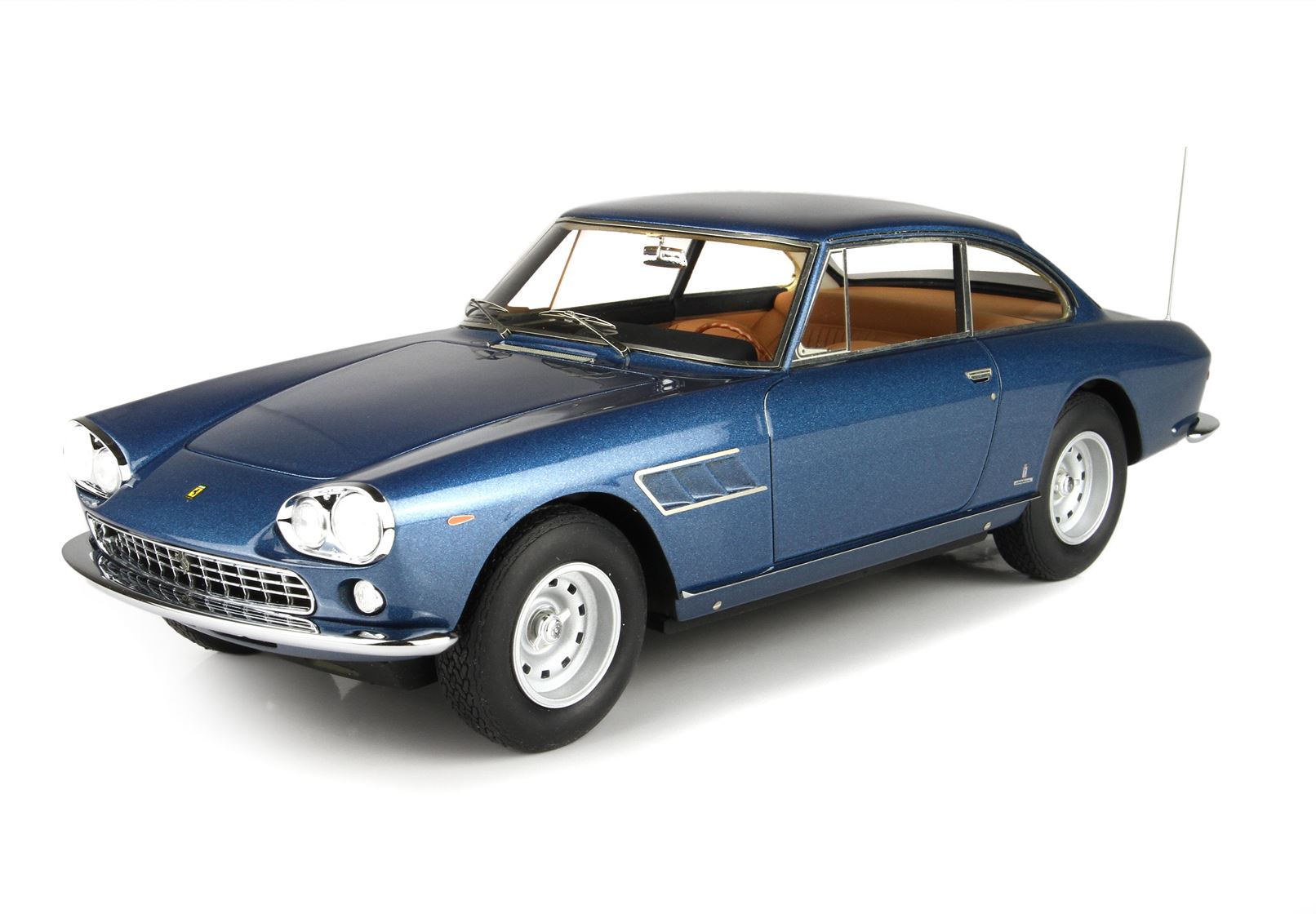 BBR Ferrari 330 GT 2+2 S/N 7161 GT Enzo Ferrari Personal Car - Metallic Blue | 1:18 - Imagen 3