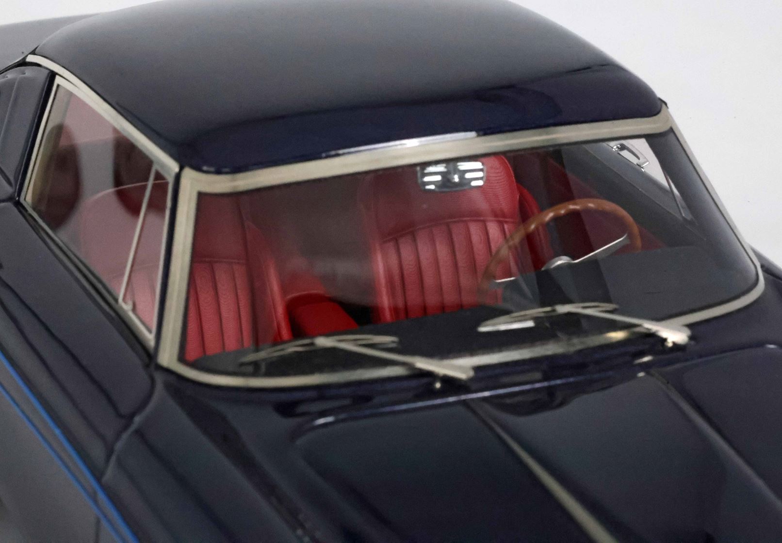 BBR Ferrari 410 Superamerica Serie III SN 1387 SA - Dark Metal Blue | 1:18 - Imagen 8