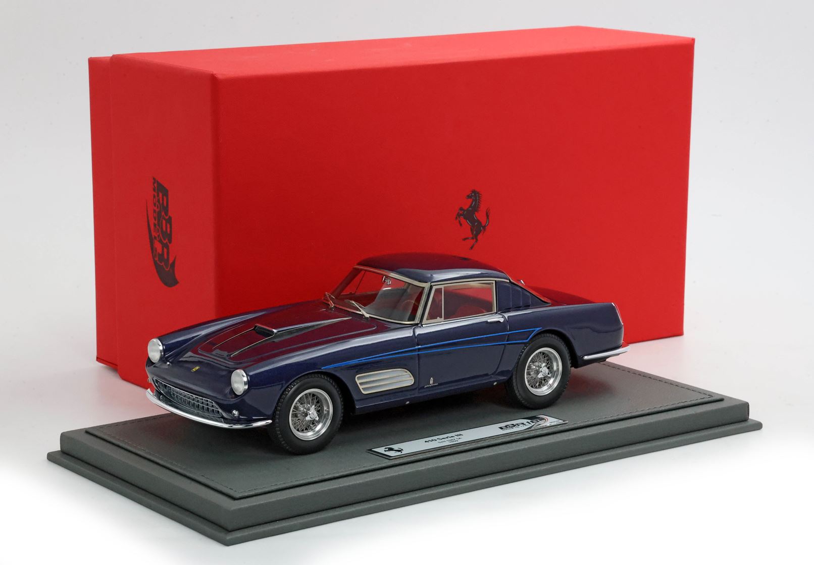 BBR Ferrari 410 Superamerica Serie III SN 1387 SA - Dark Metal Blue | 1:18 - Imagen 9