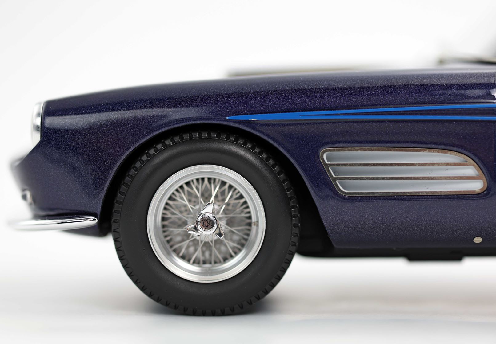 BBR Ferrari 410 Superamerica Serie III SN 1387 SA - Dark Metal Blue | 1:18 - Imagen 7
