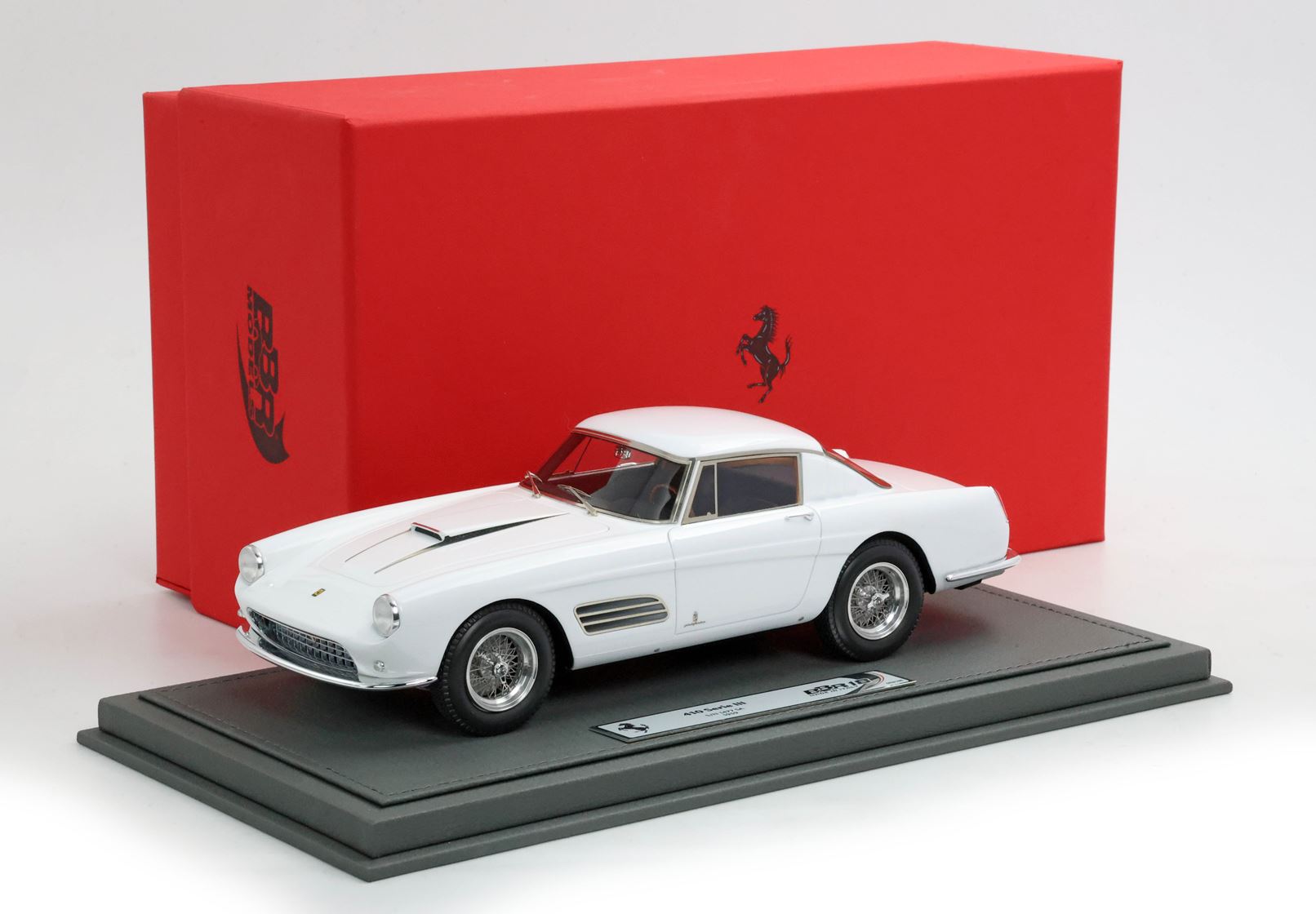 BBR Ferrari 410 Superamerica Serie III SN 1477 SA - White | 1:18 - Imagen 9