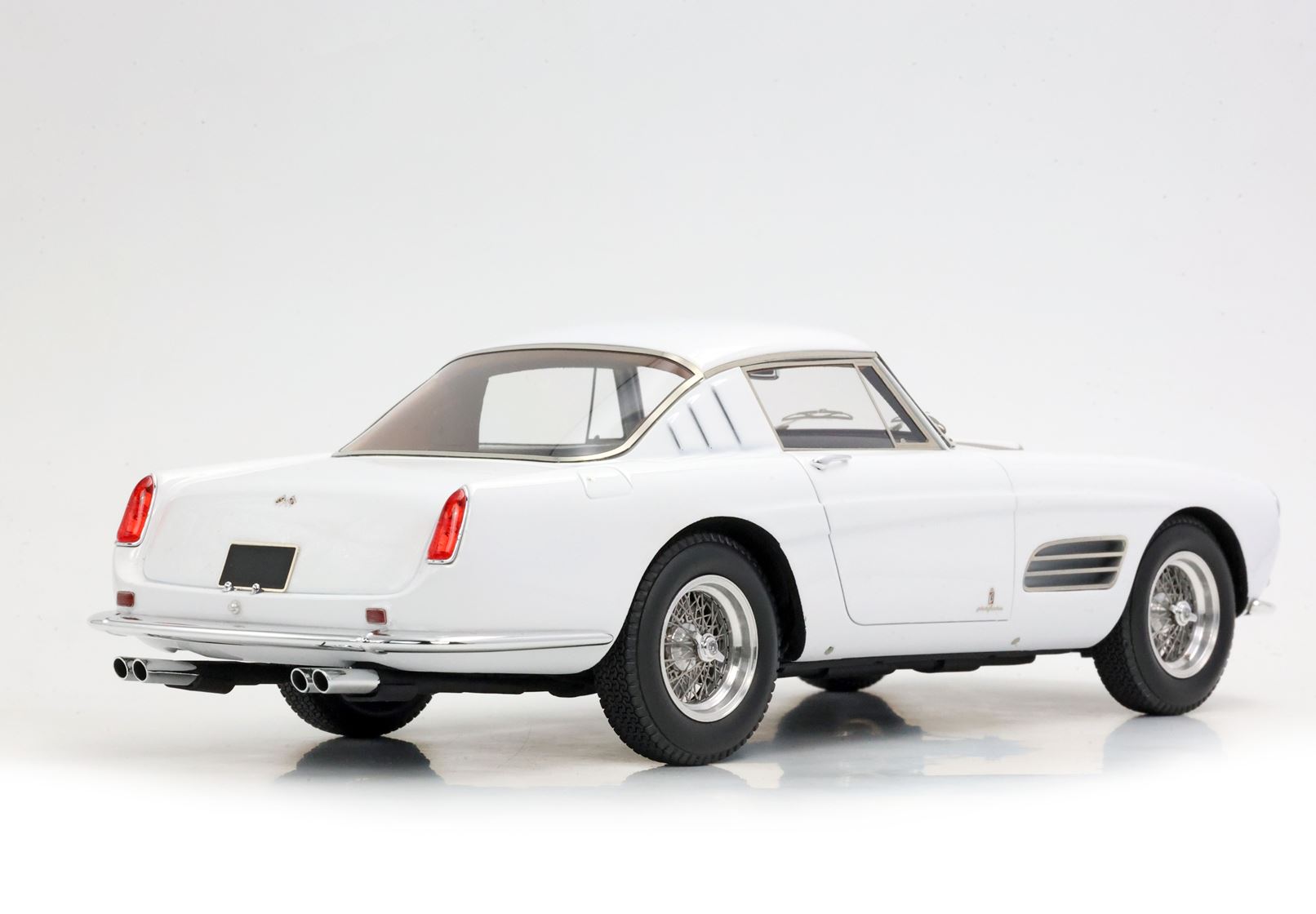 BBR Ferrari 410 Superamerica Serie III SN 1477 SA - White | 1:18 - Imagen 5