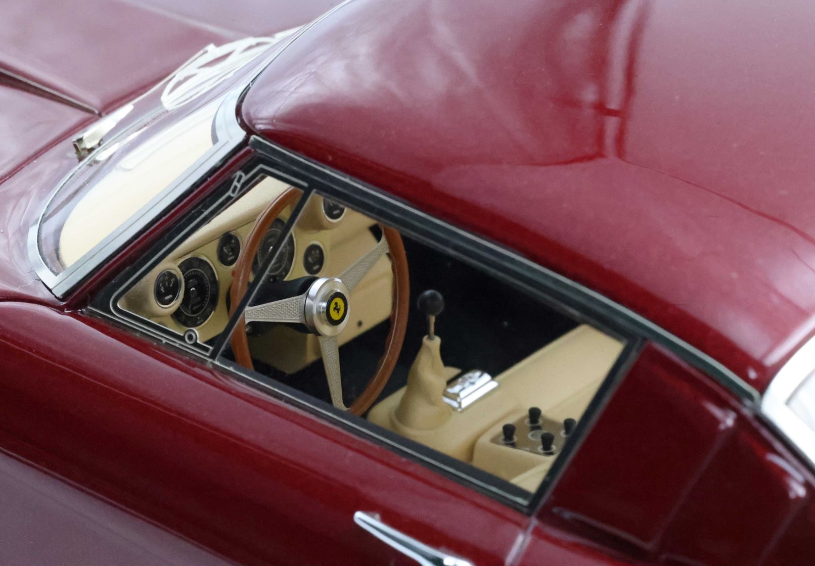 BBR Ferrari 410 Superamerica Serie III SN 1495 SA - Ruby Red | 1:18 - Image 6