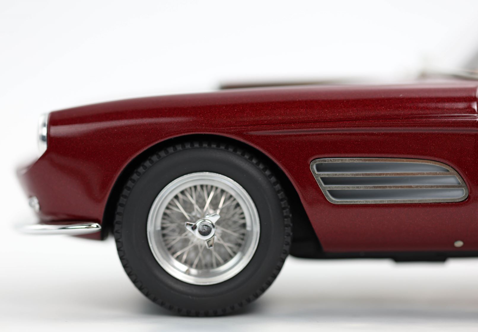 BBR Ferrari 410 Superamerica Serie III SN 1495 SA - Ruby Red | 1:18 - Image 7