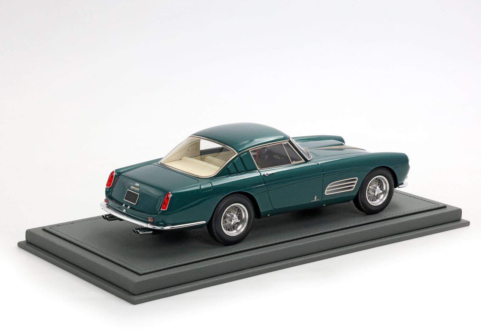 BBR Ferrari 410 Superamerica Serie III SN 1477 SA - Pine Green Metallic | 1:18 - Imagen 2