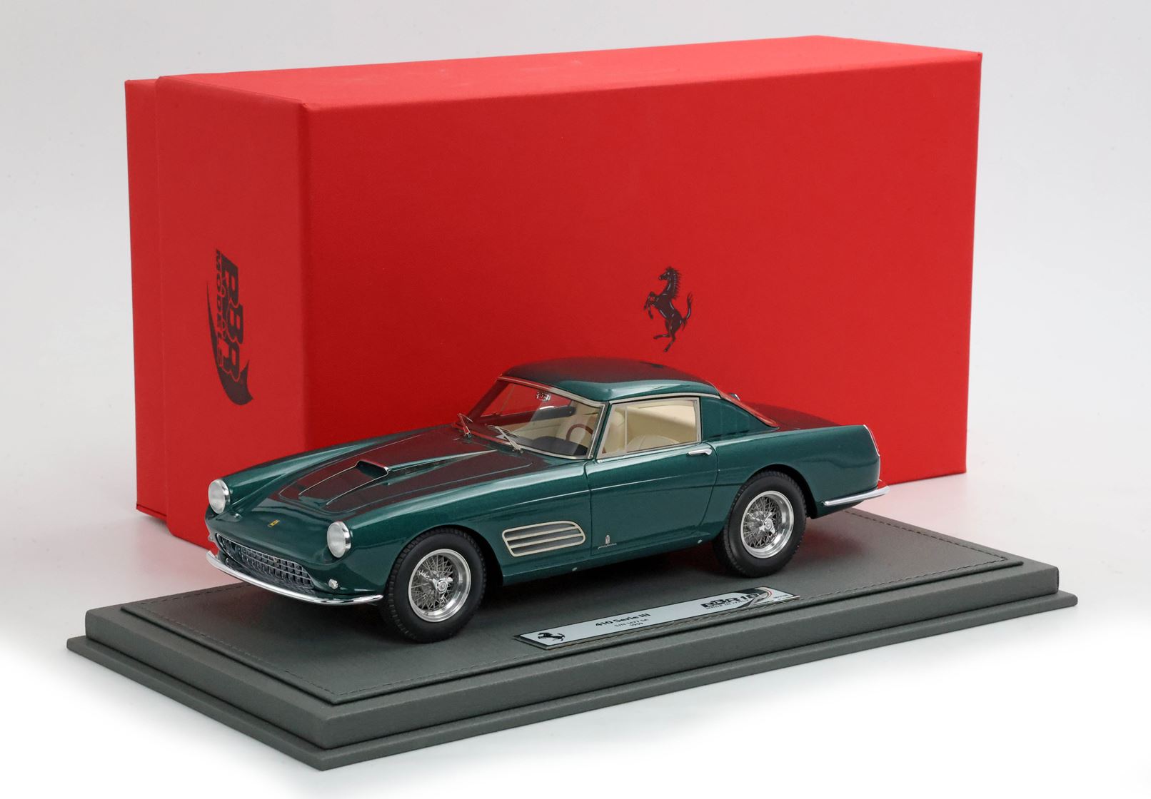 BBR Ferrari 410 Superamerica Serie III SN 1477 SA - Pine Green Metallic | 1:18 - Imagen 8