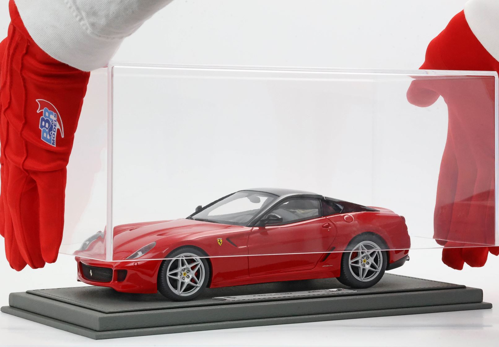 BBR Ferrari 599 GTB Fiorano 2006 Automatic Gearbox - Rosso Corsa / Black Roof | 1:18 - Imagen 3