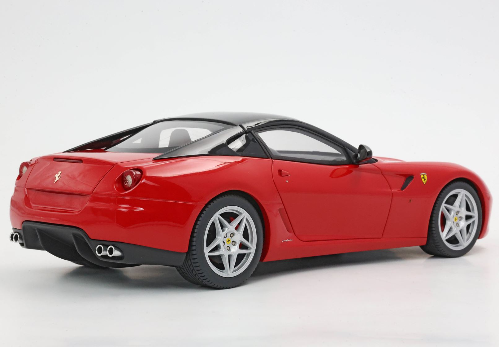 BBR Ferrari 599 GTB Fiorano 2006 Automatic Gearbox - Rosso Corsa / Black Roof | 1:18 - Imagen 6