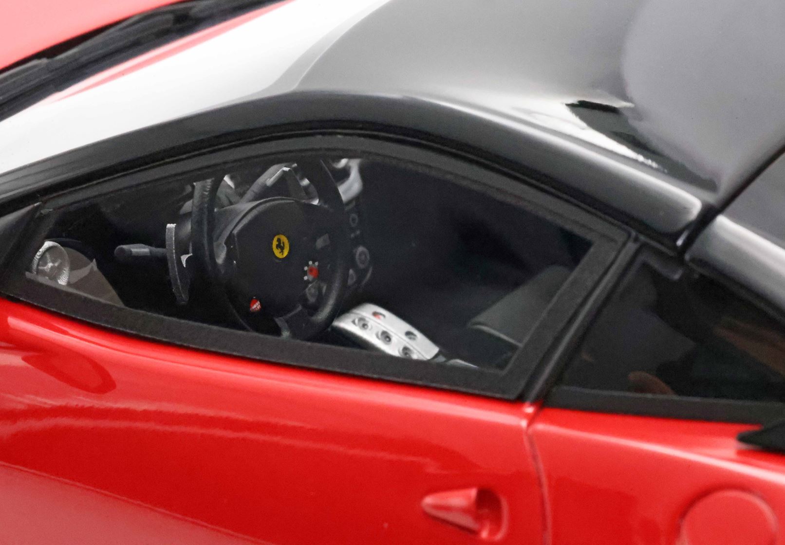 BBR Ferrari 599 GTB Fiorano 2006 Automatic Gearbox - Rosso Corsa / Black Roof | 1:18 - Imagen 7