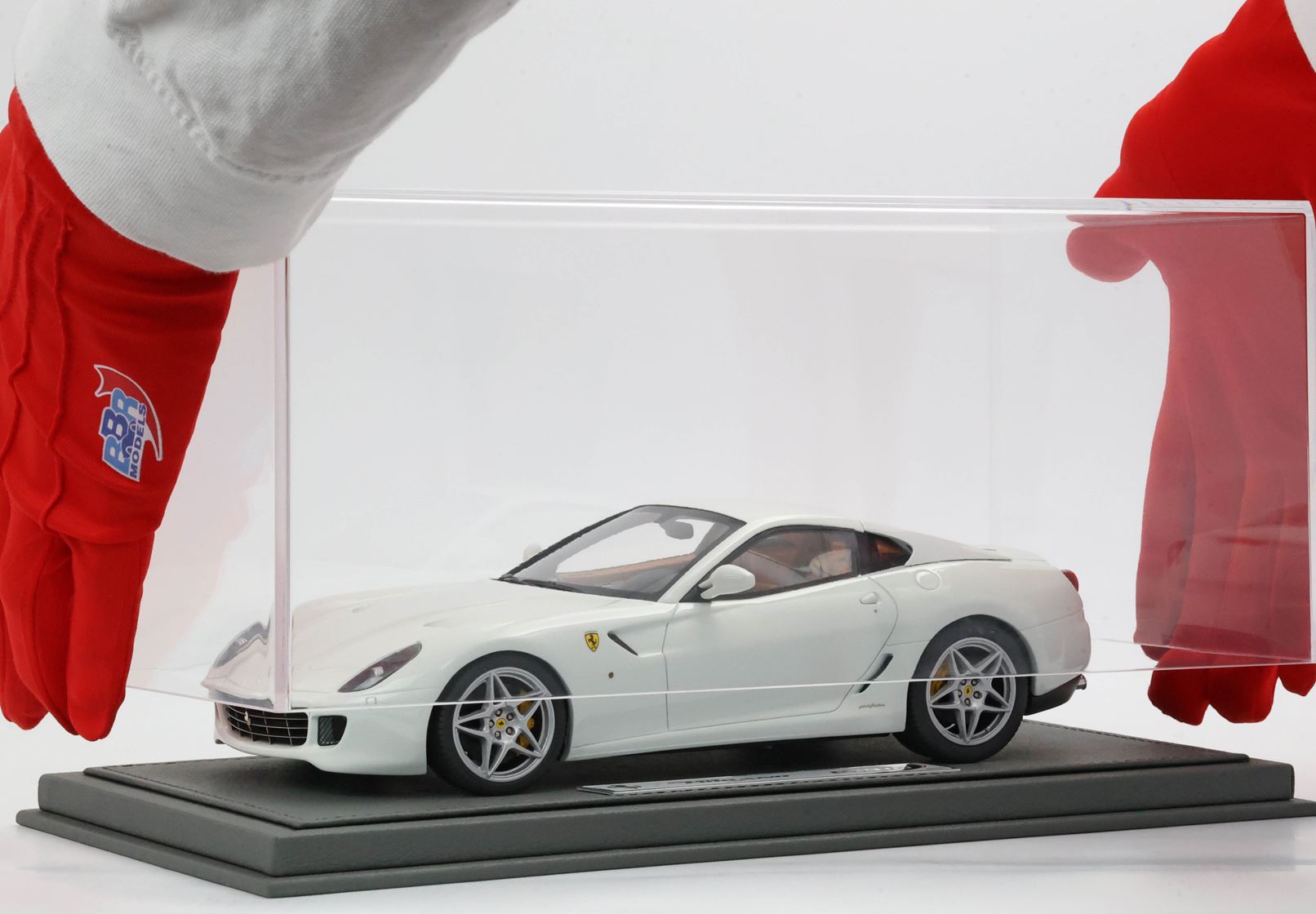 BBR Ferrari 599 GTB Fiorano 2006 - Avus White | 1:18 - Imagen 2