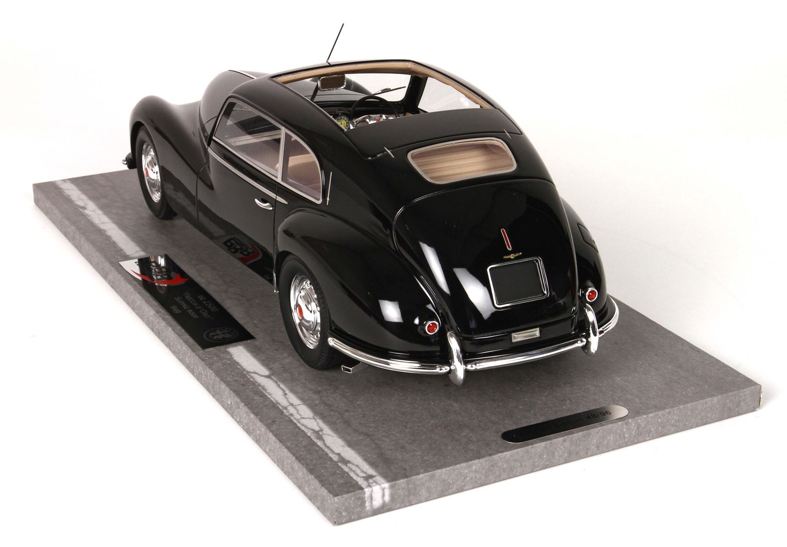 BBR Alfa Romeo Freccia d'Oro - Gloss Black | 1:18 - Immagine 4